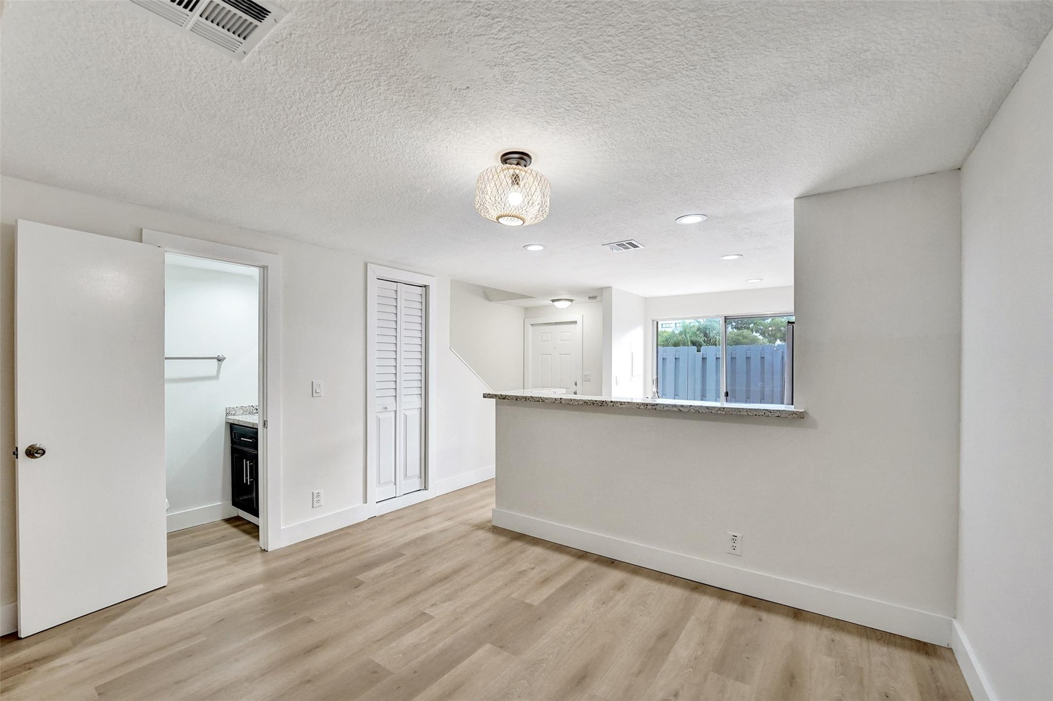 35 SW 3rd Street