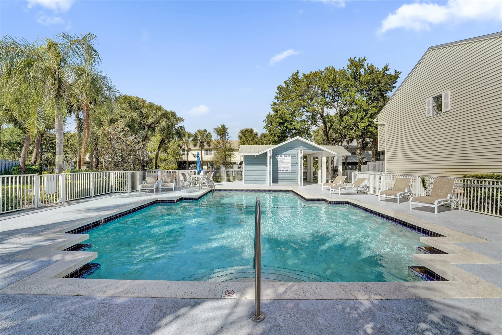 35 SW 3rd Street