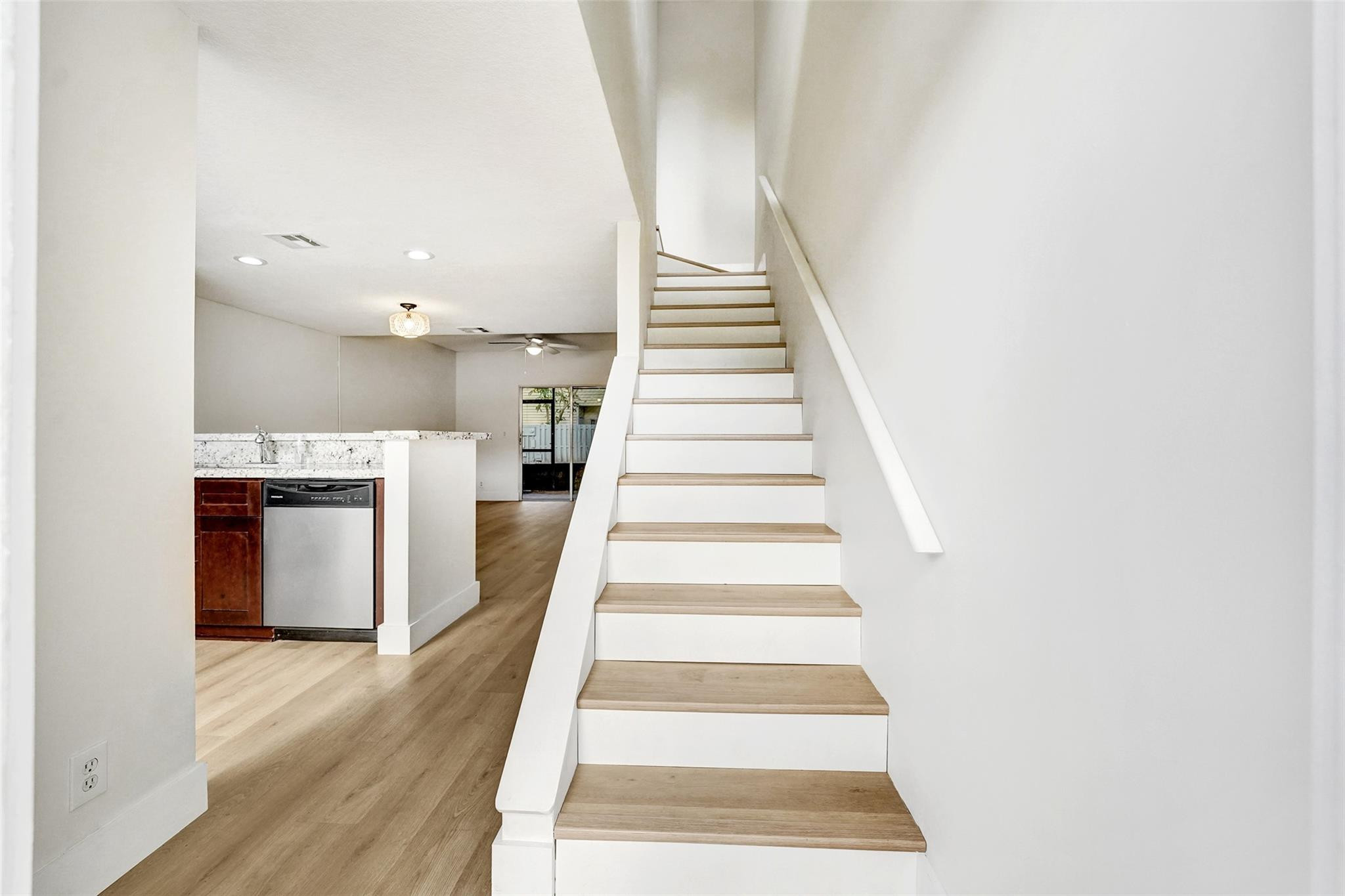 35 SW 3rd Street