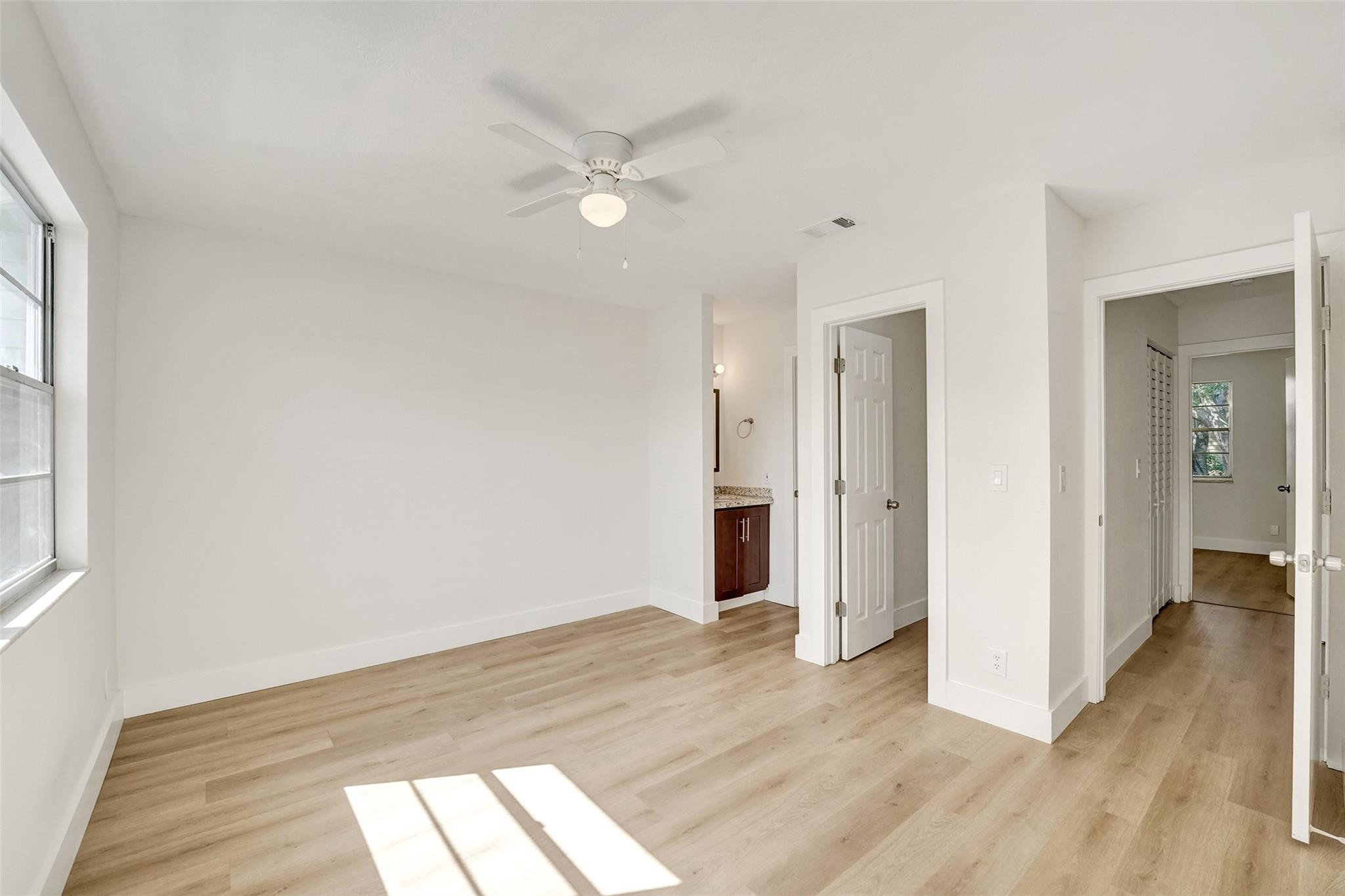 35 SW 3rd Street