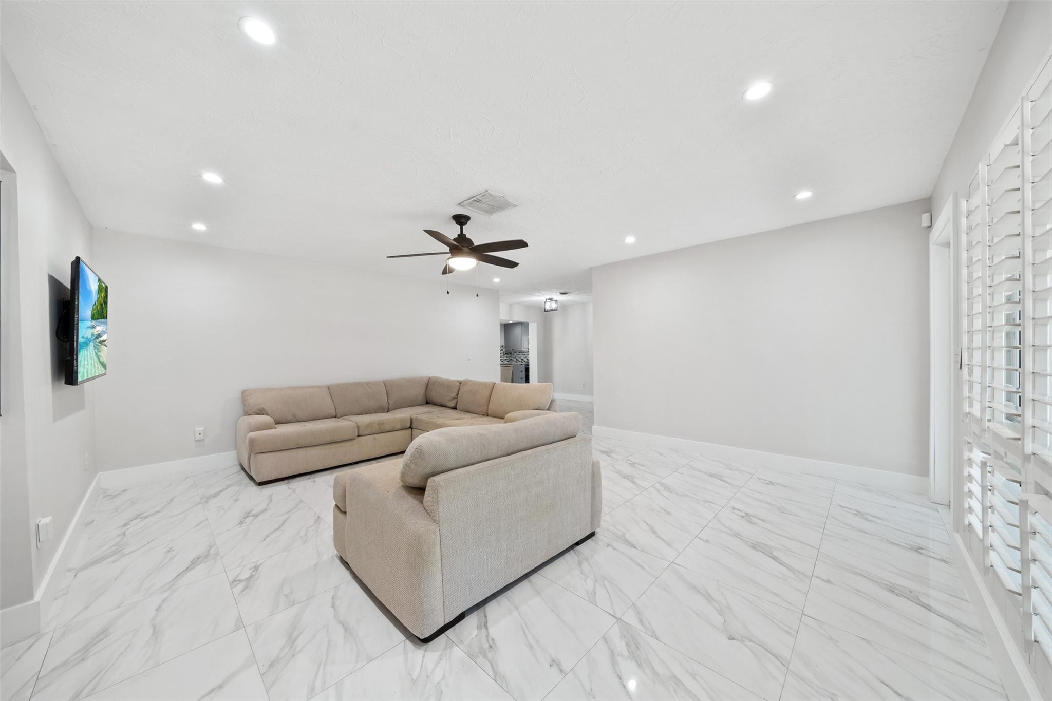 209 SE 1st Terrace