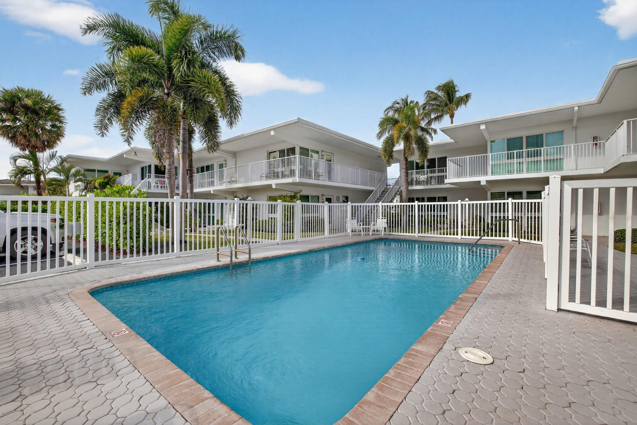 223 Marine Court 207, Lauderdale-By-The-Sea Unit: 207