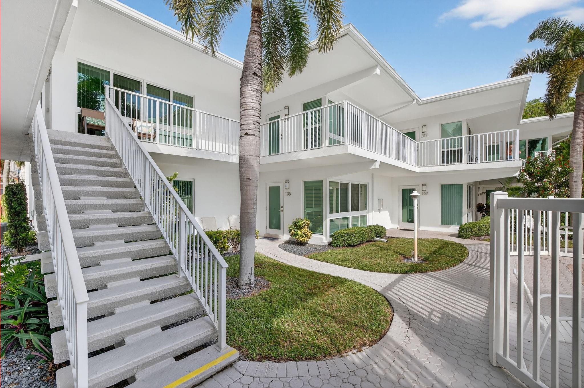 223 Marine Court 207, Lauderdale-By-The-Sea Unit: 207