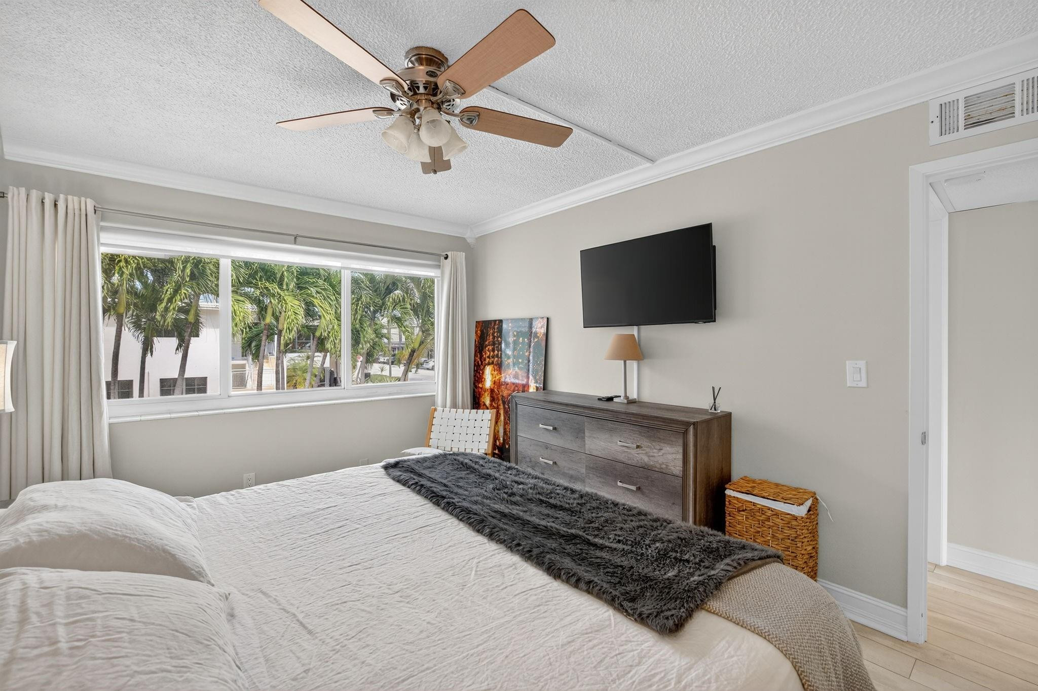 223 Marine Court 207, Lauderdale-By-The-Sea Unit: 207