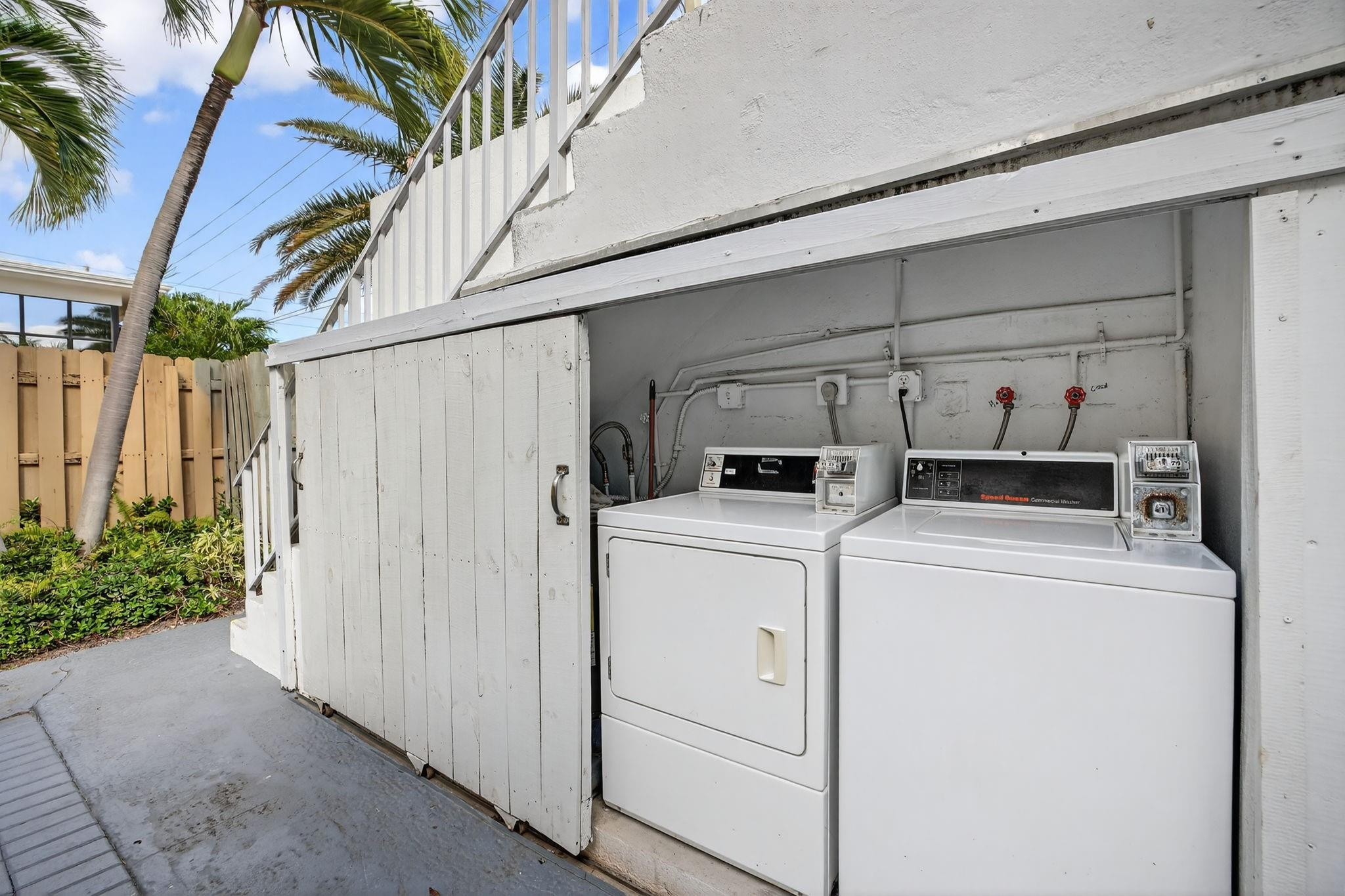 223 Marine Court 207, Lauderdale-By-The-Sea Unit: 207