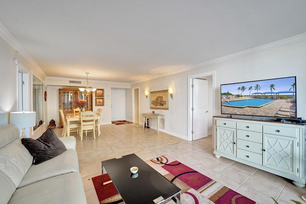 2000 S Ocean Boulevard 4C, Lauderdale-By-The-Sea Unit: 4C