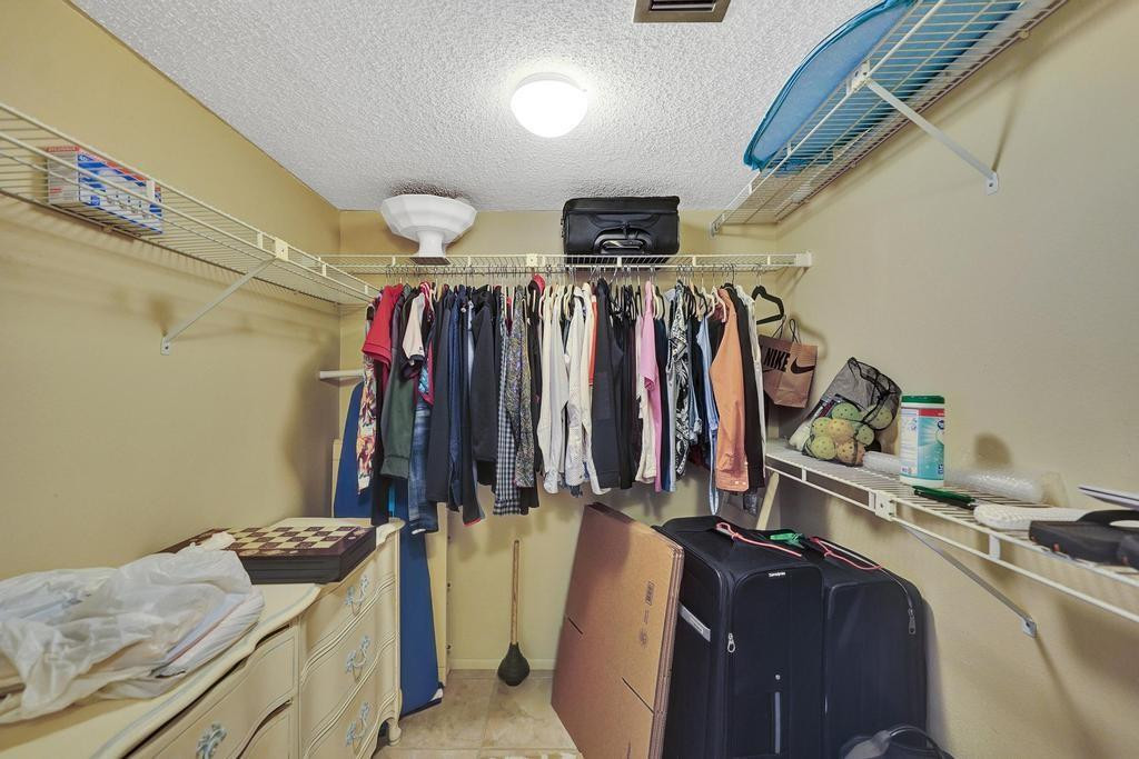 2000 S Ocean Boulevard 4C, Lauderdale-By-The-Sea Unit: 4C
