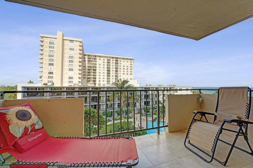 2000 S Ocean Boulevard 4C, Lauderdale-By-The-Sea Unit: 4C