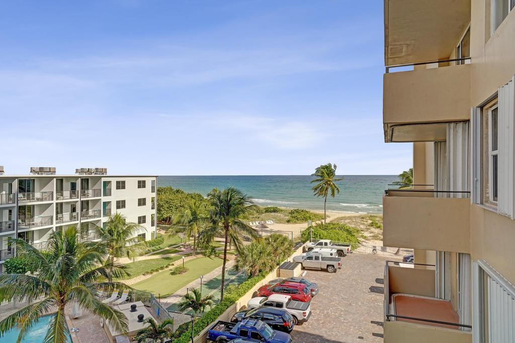 2000 S Ocean Boulevard 4C, Lauderdale-By-The-Sea Unit: 4C
