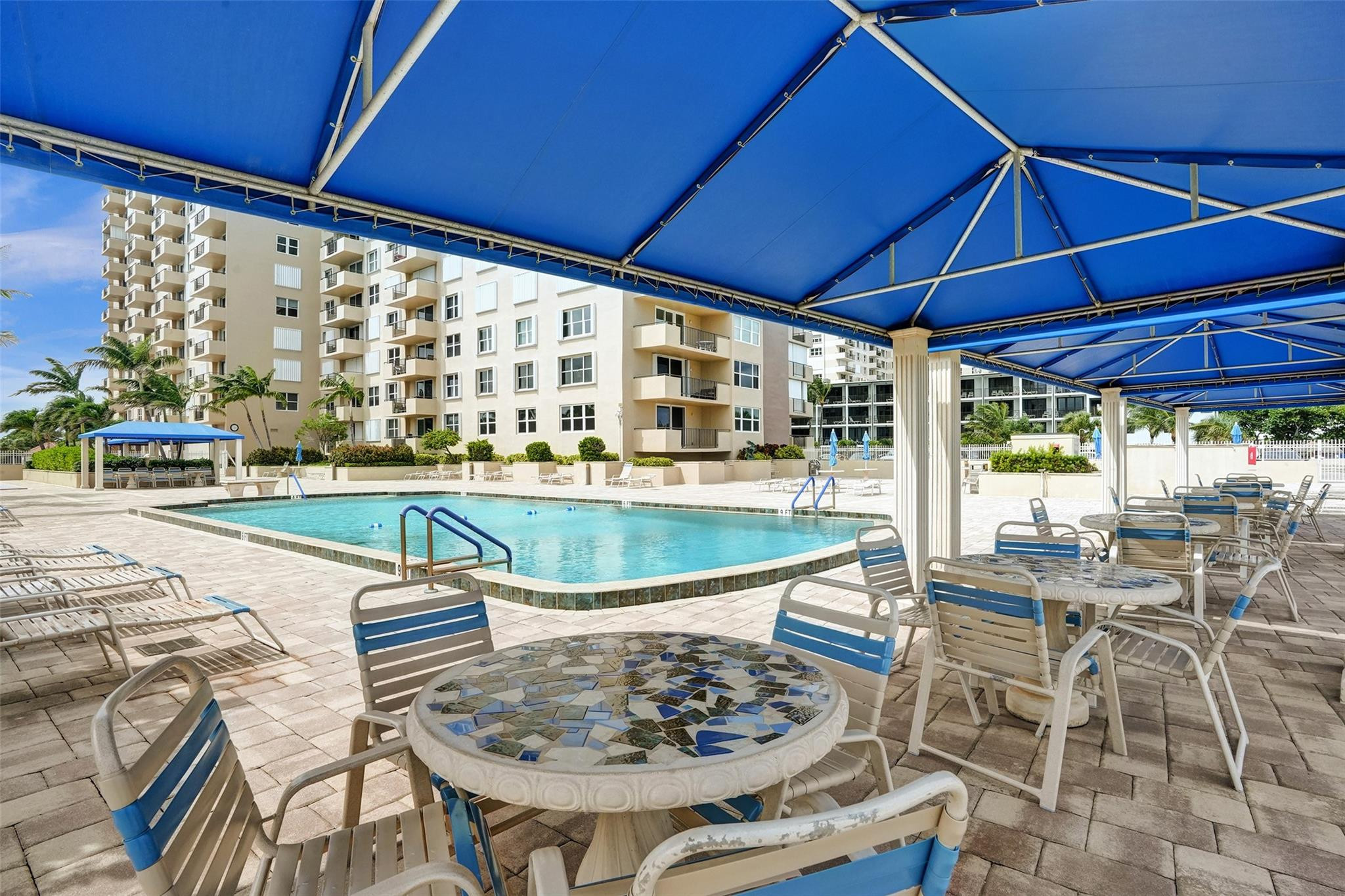 2000 S Ocean Boulevard 4C, Lauderdale-By-The-Sea Unit: 4C