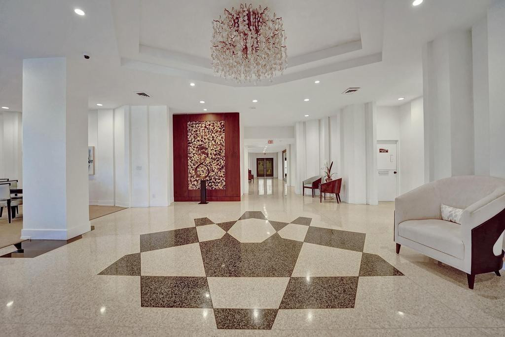 2000 S Ocean Boulevard 4C, Lauderdale-By-The-Sea Unit: 4C