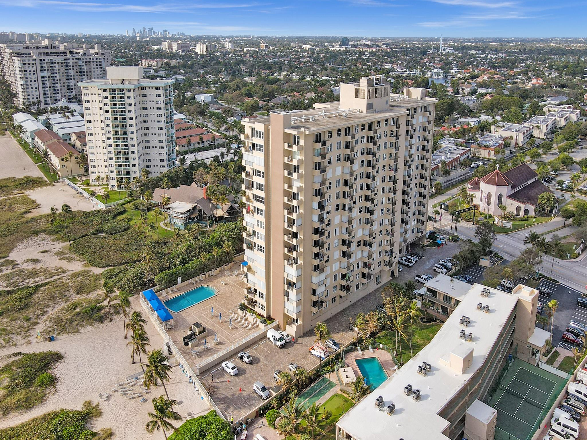 2000 S Ocean Boulevard 4C, Lauderdale-By-The-Sea Unit: 4C