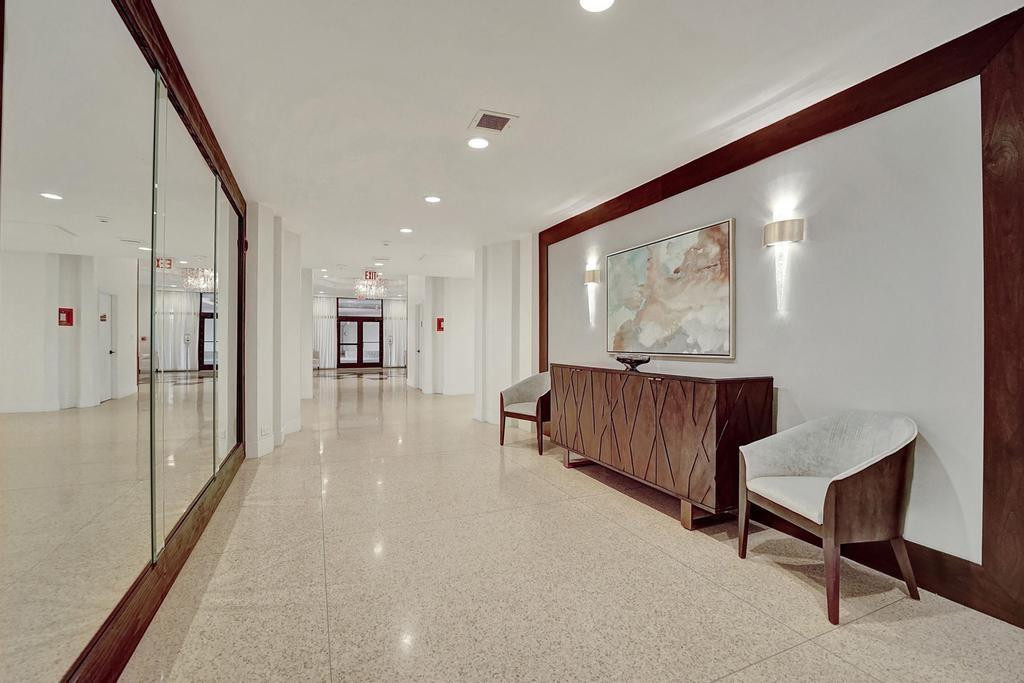 2000 S Ocean Boulevard 4C, Lauderdale-By-The-Sea Unit: 4C