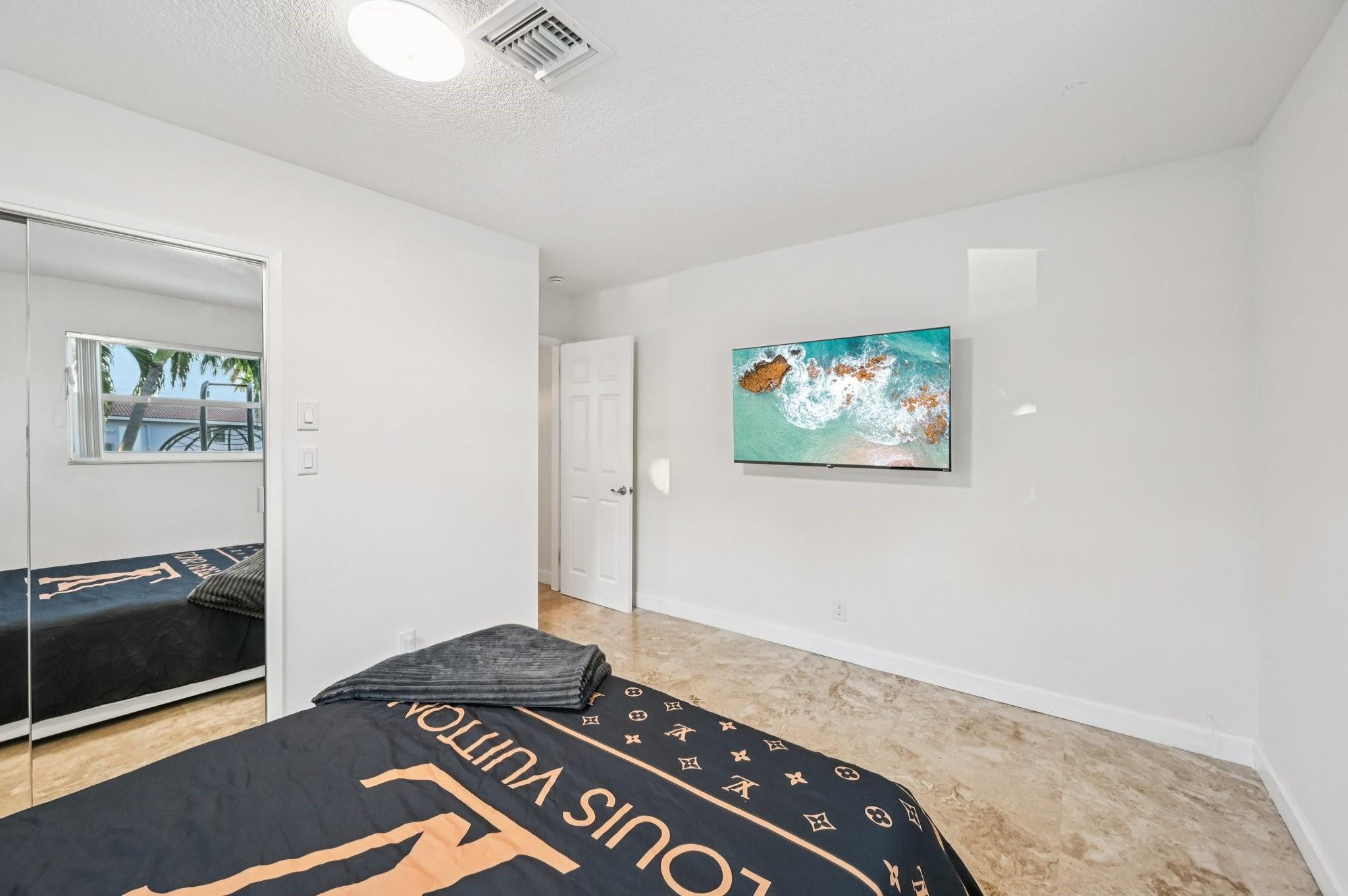 600 SE 5th Court