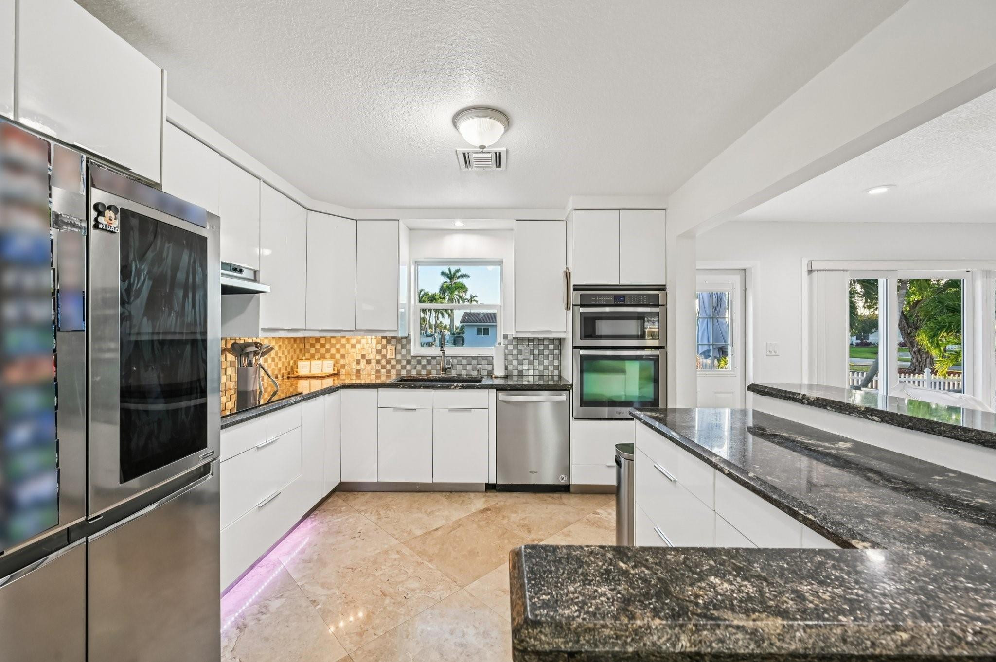 600 SE 5th Court