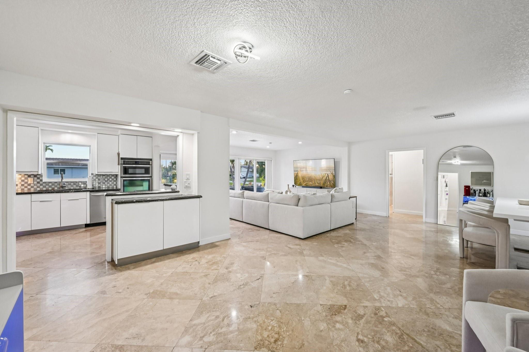 600 SE 5th Court