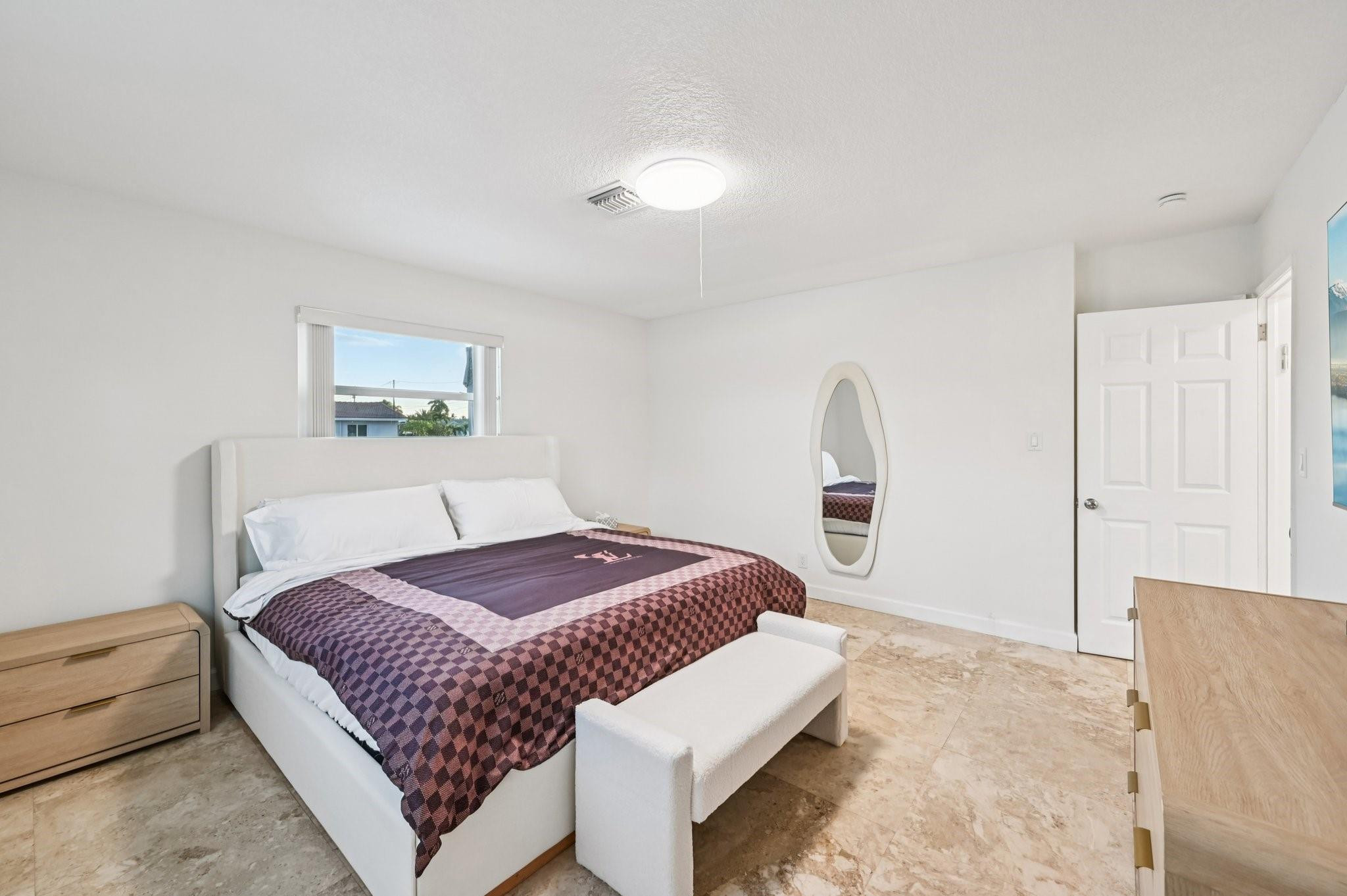 600 SE 5th Court