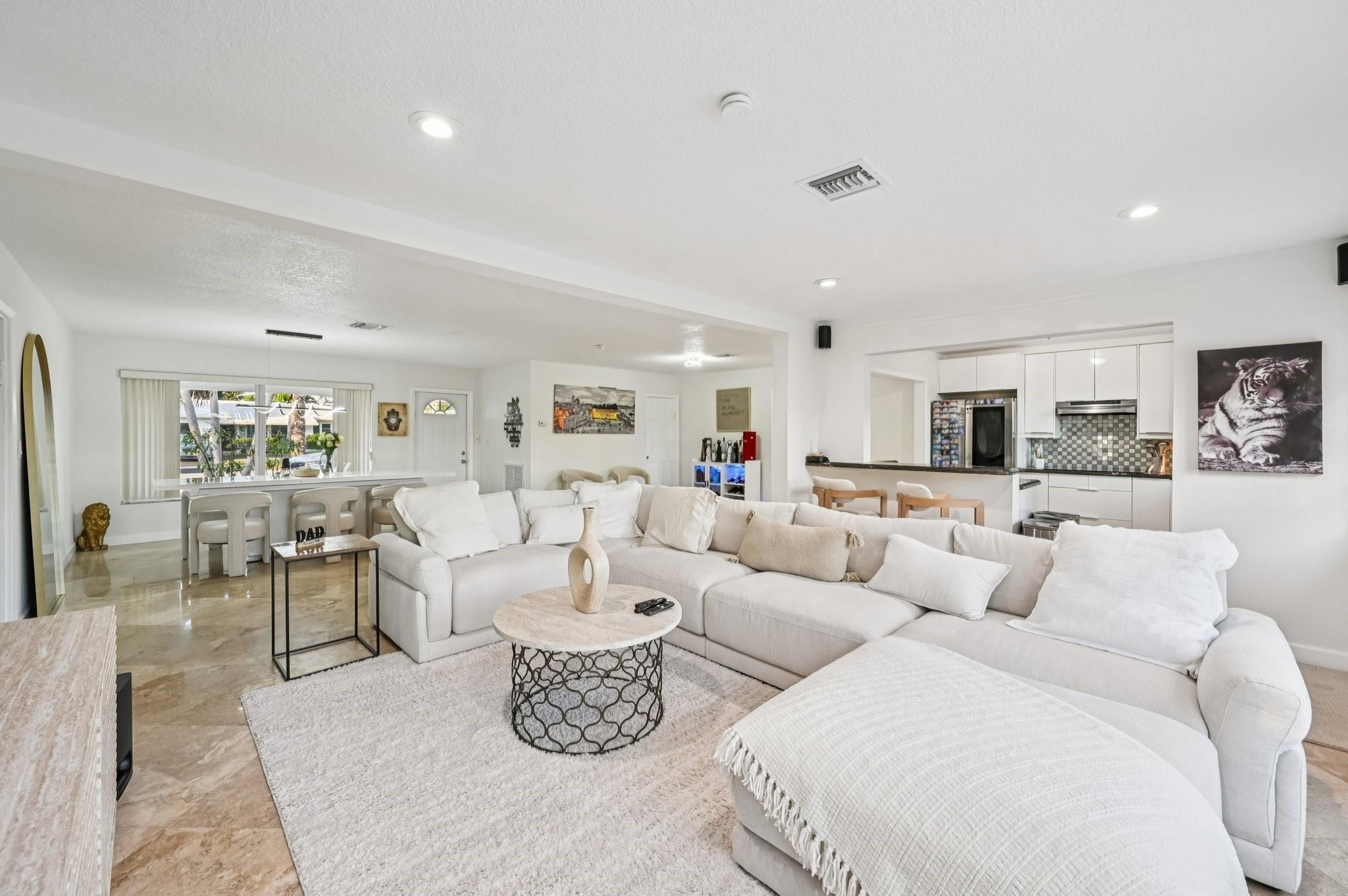 600 SE 5th Court