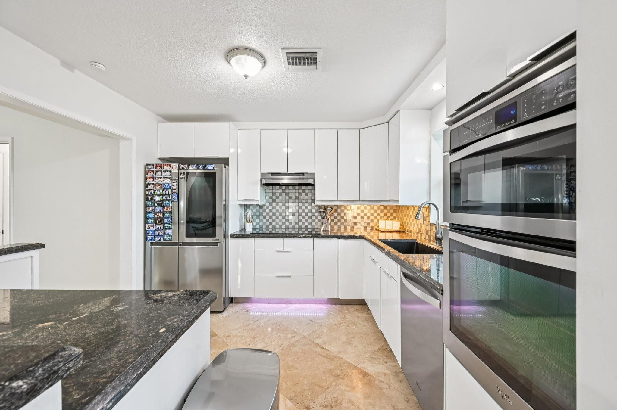 600 SE 5th Court