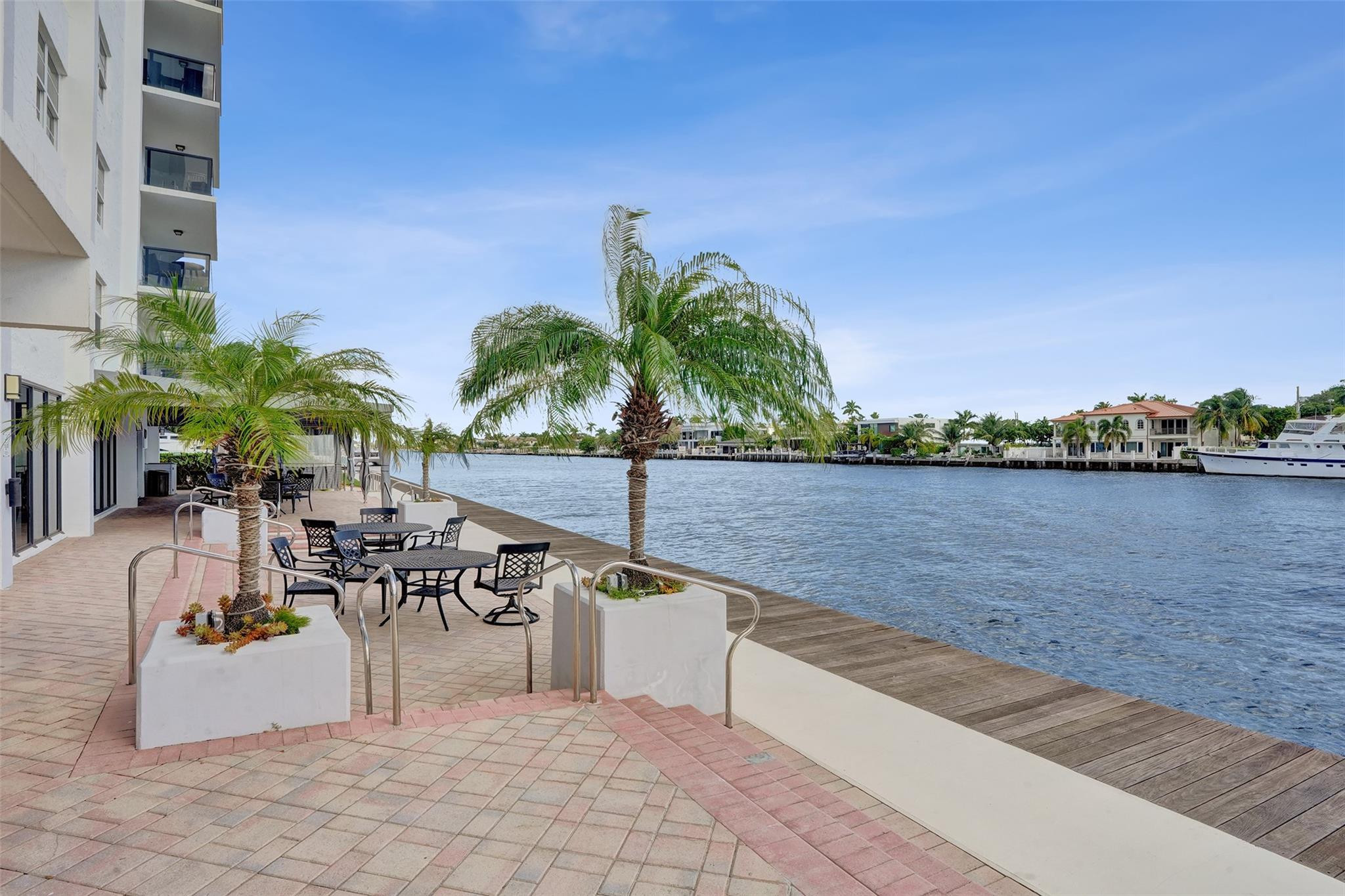 5100 Dupont Boulevard 3G