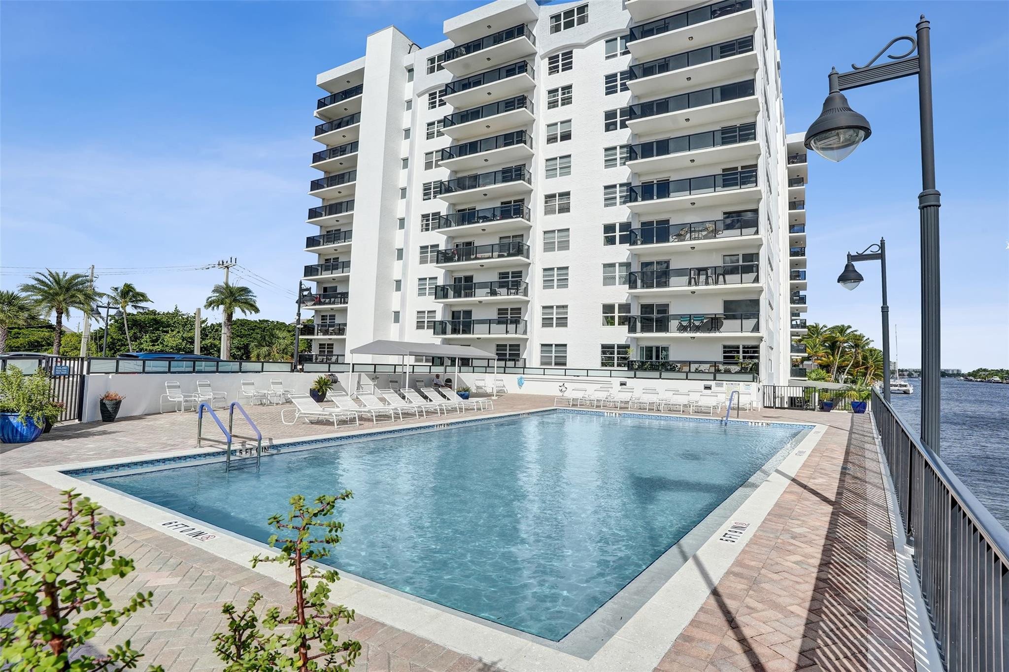 5100 Dupont Boulevard 3G
