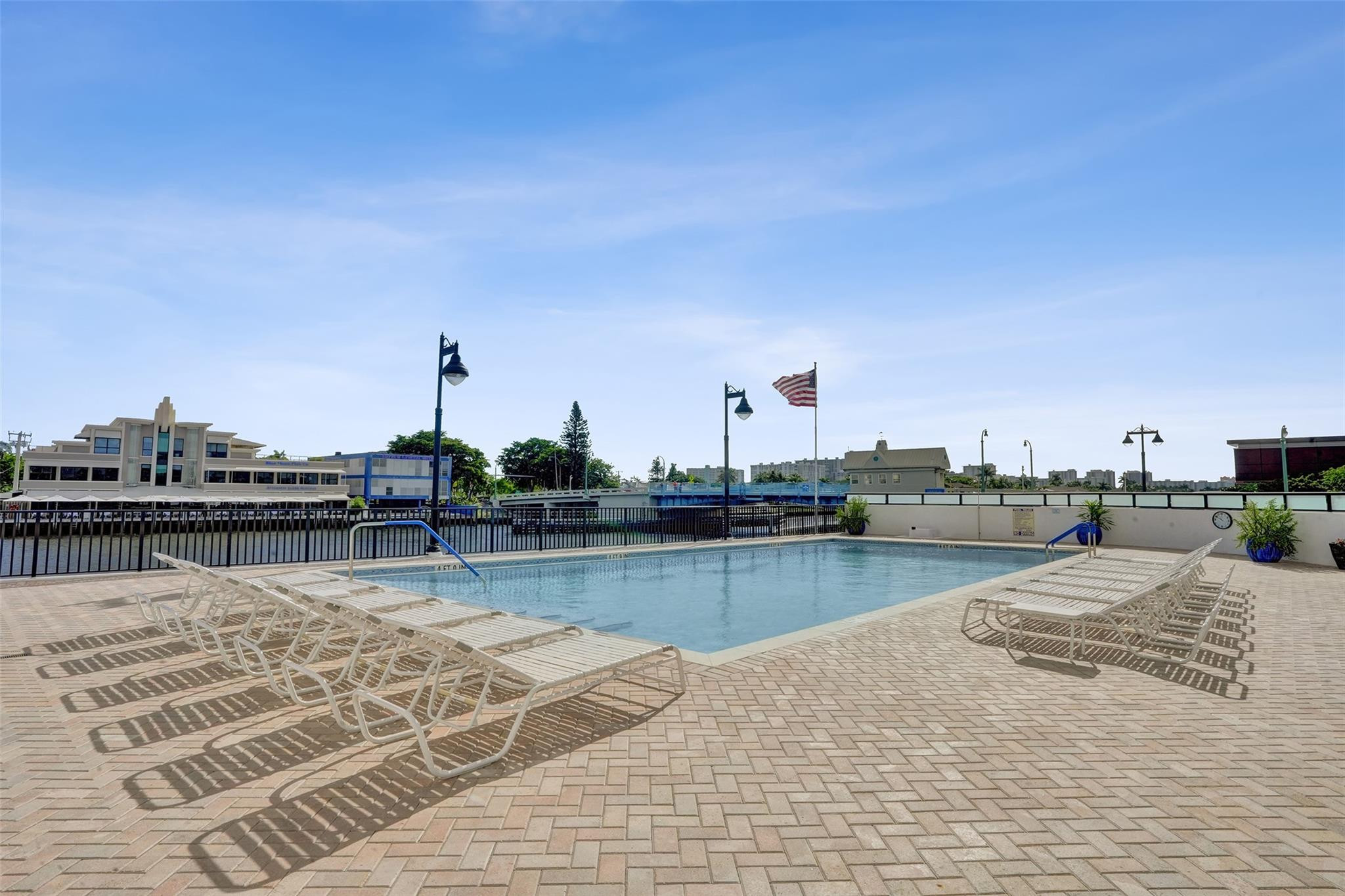 5100 Dupont Boulevard 3G