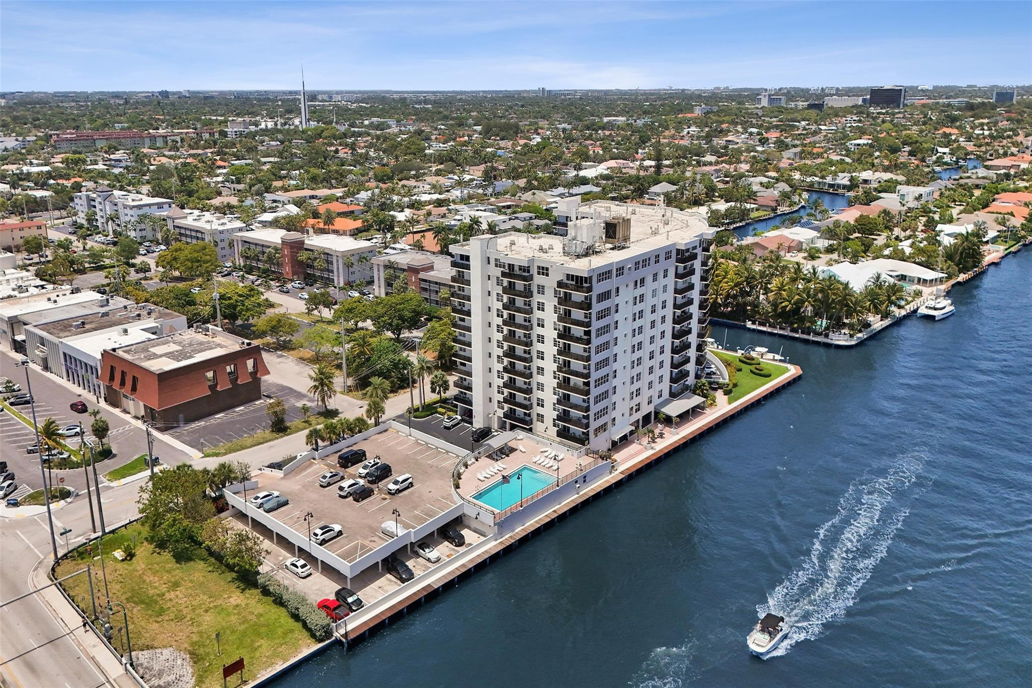 5100 Dupont Boulevard 3G