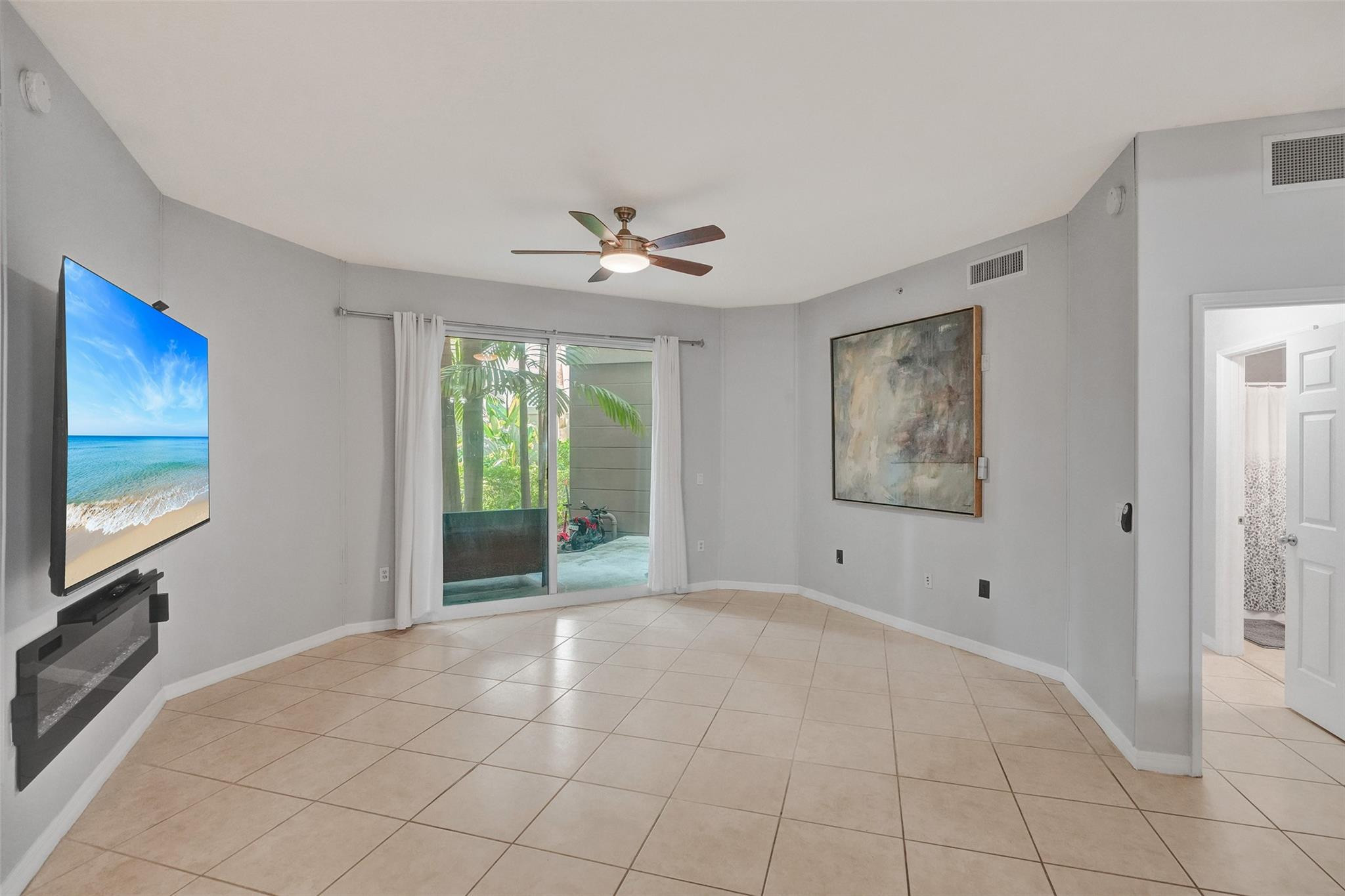 2421 NE 65th Street 2-113