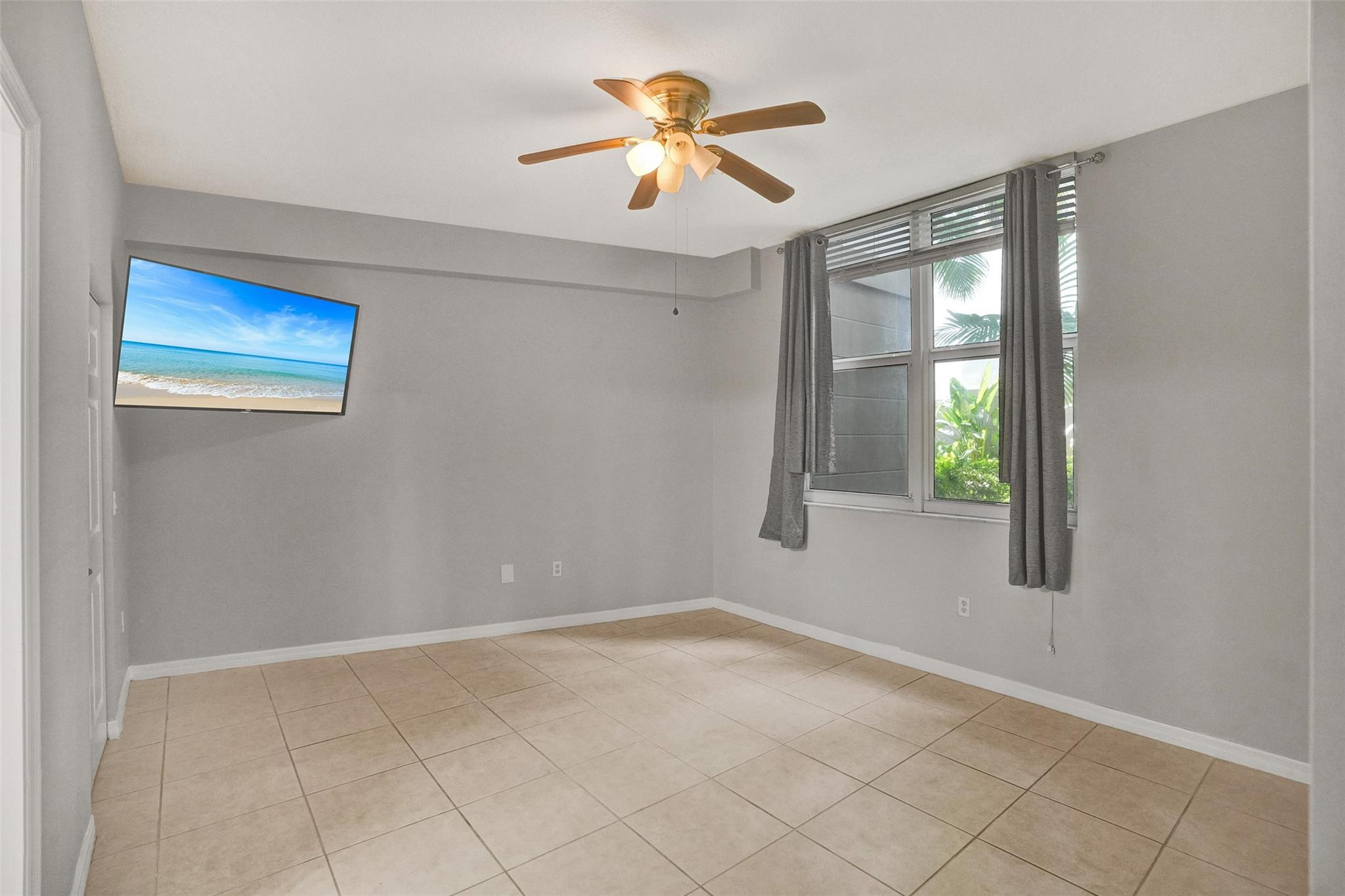 2421 NE 65th Street 2-113