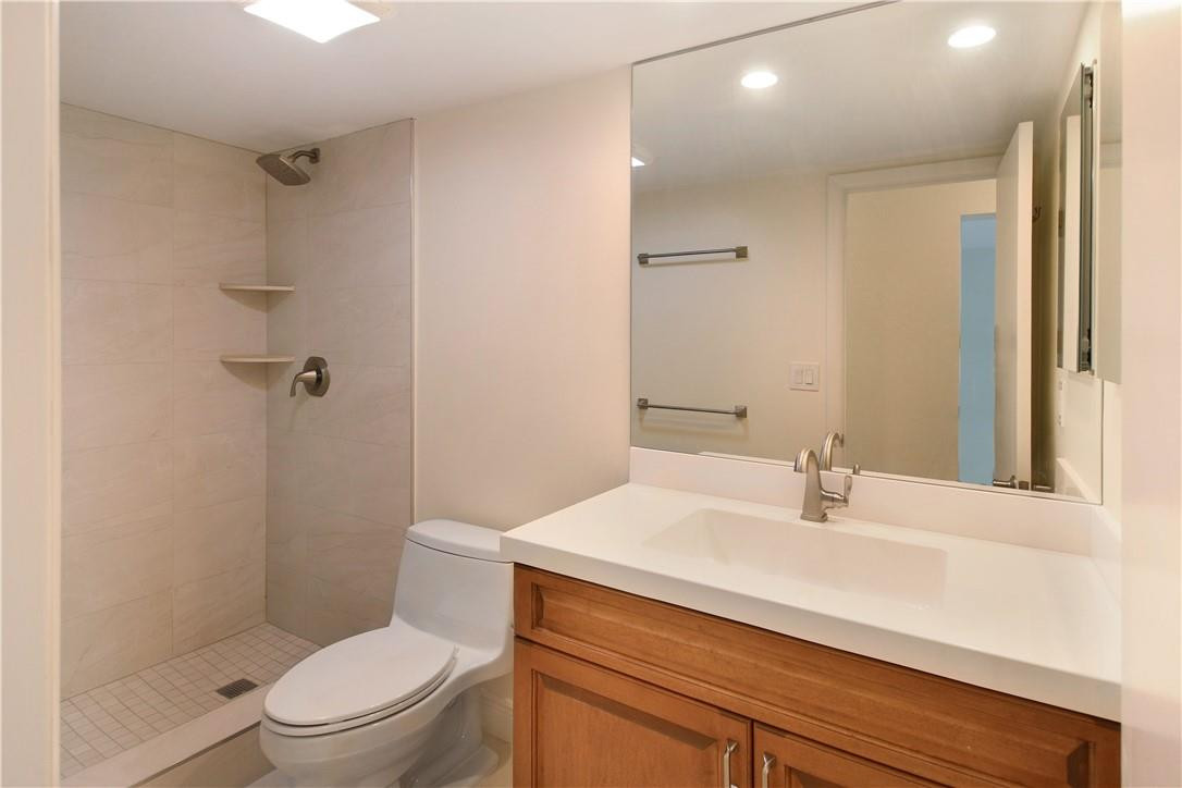 4620 Bougainvilla Drive 8, Lauderdale-By-The-Sea Unit: 8