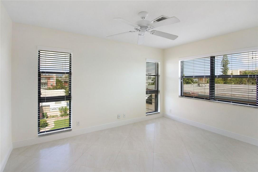4620 Bougainvilla Drive 8, Lauderdale-By-The-Sea Unit: 8