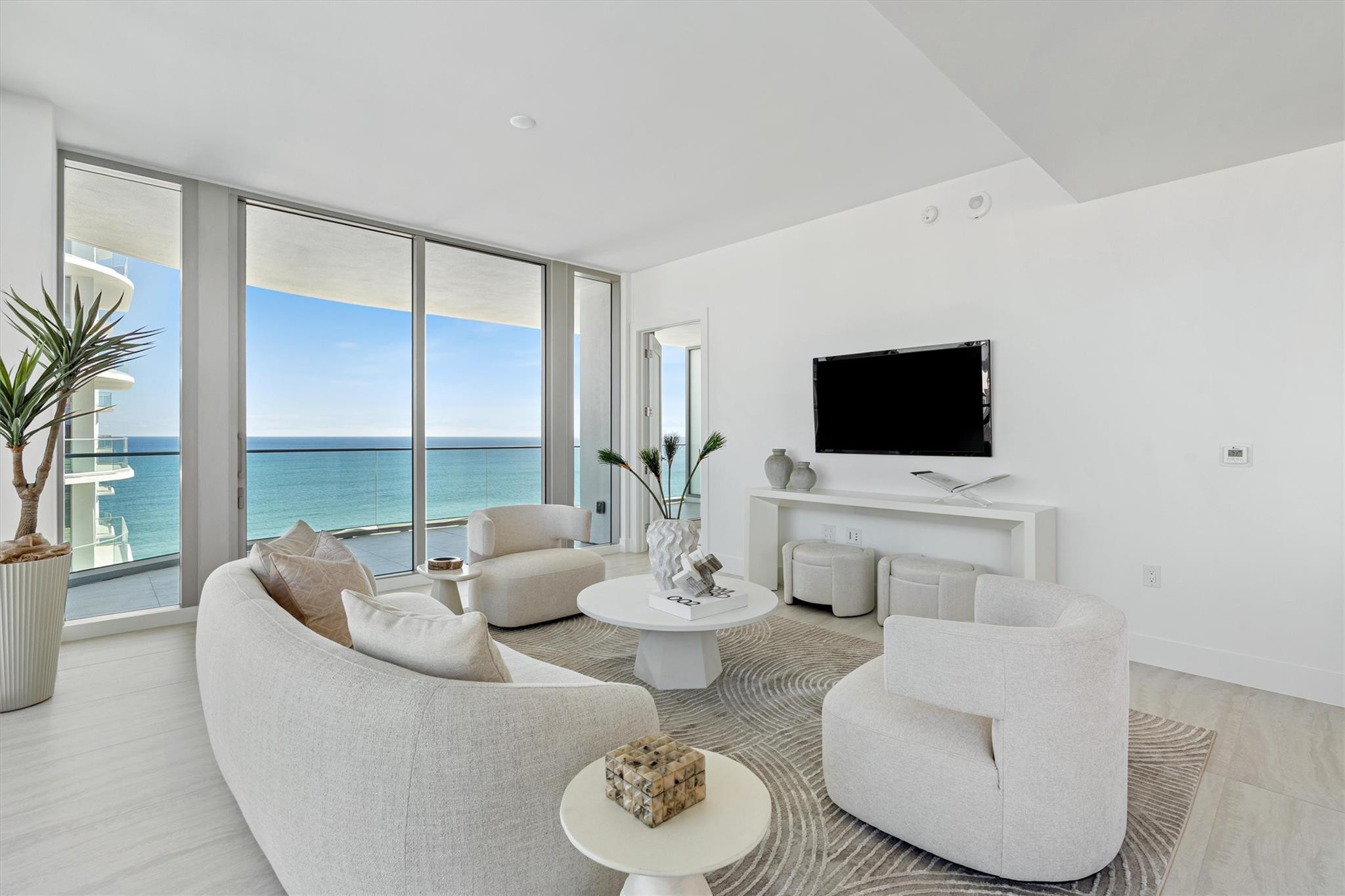 153 N Seabreeze Boulevard 1405-S