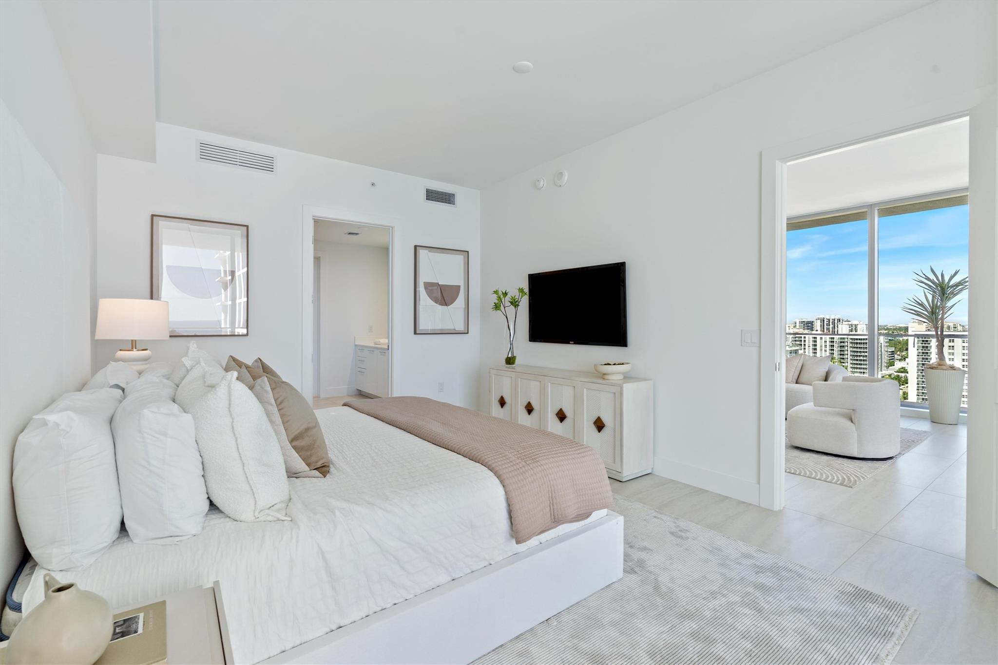 153 N Seabreeze Boulevard 1405-S