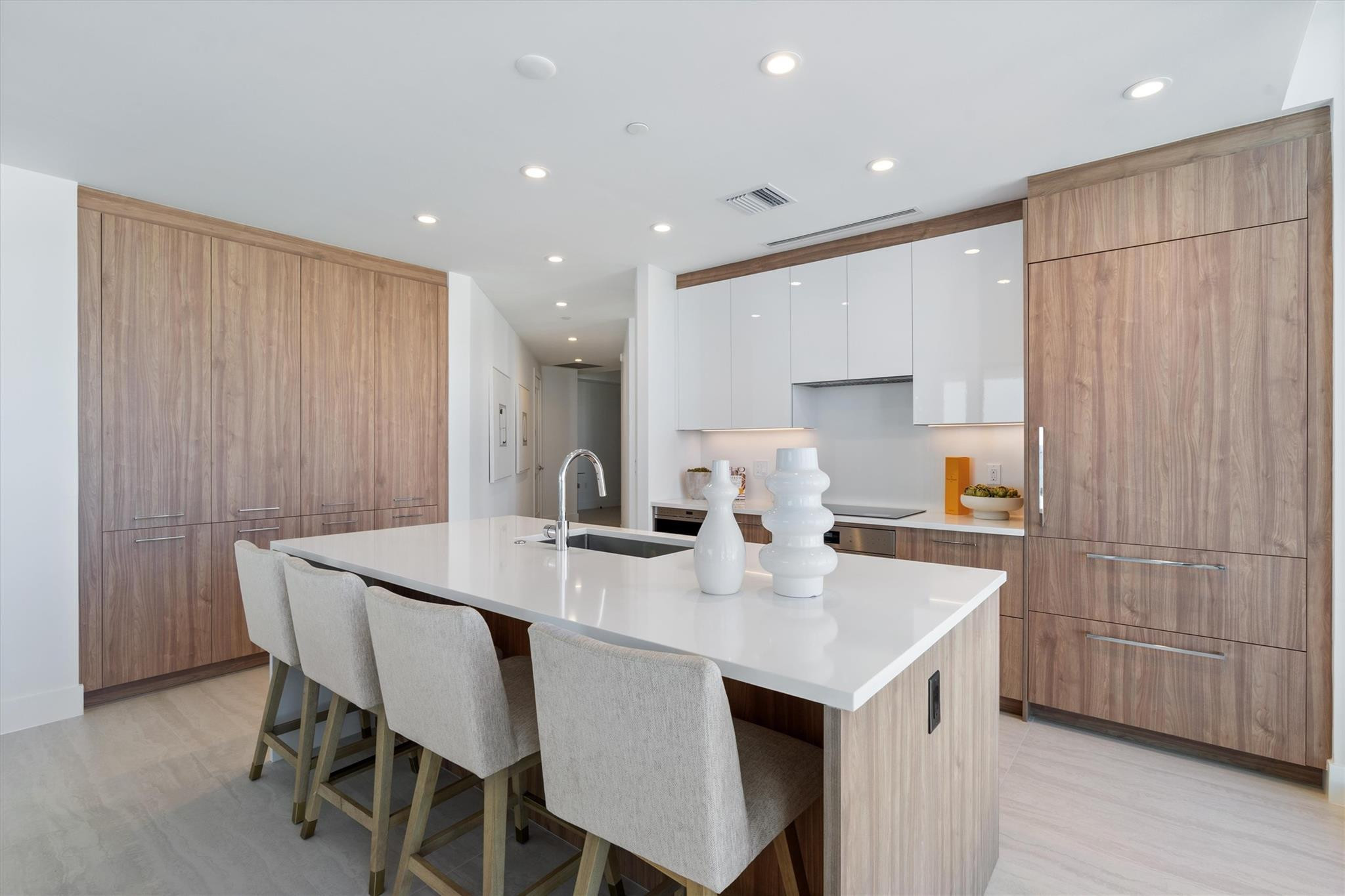 153 N Seabreeze Boulevard 1405-S