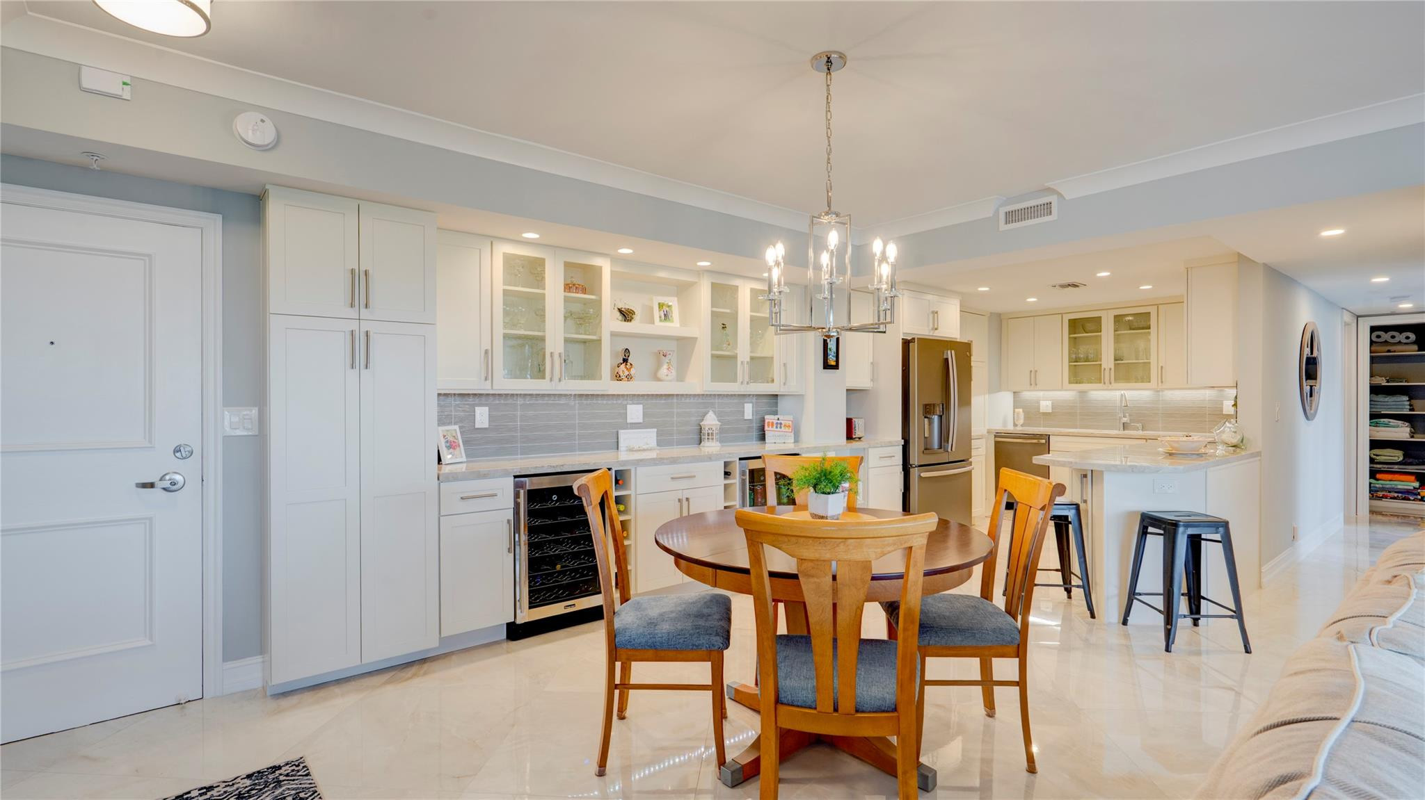 3200 NE 36th Street 608