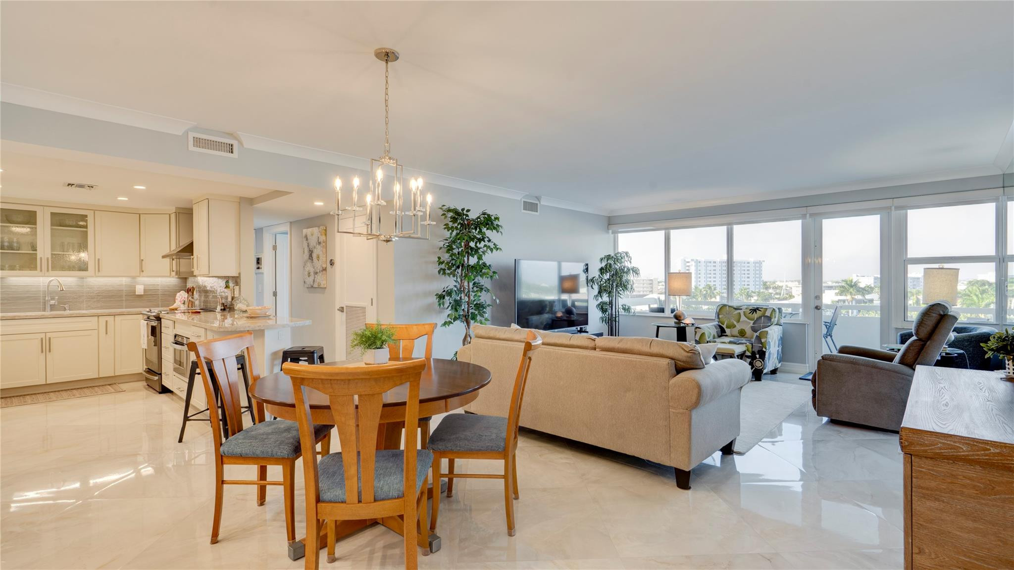 3200 NE 36th Street 608