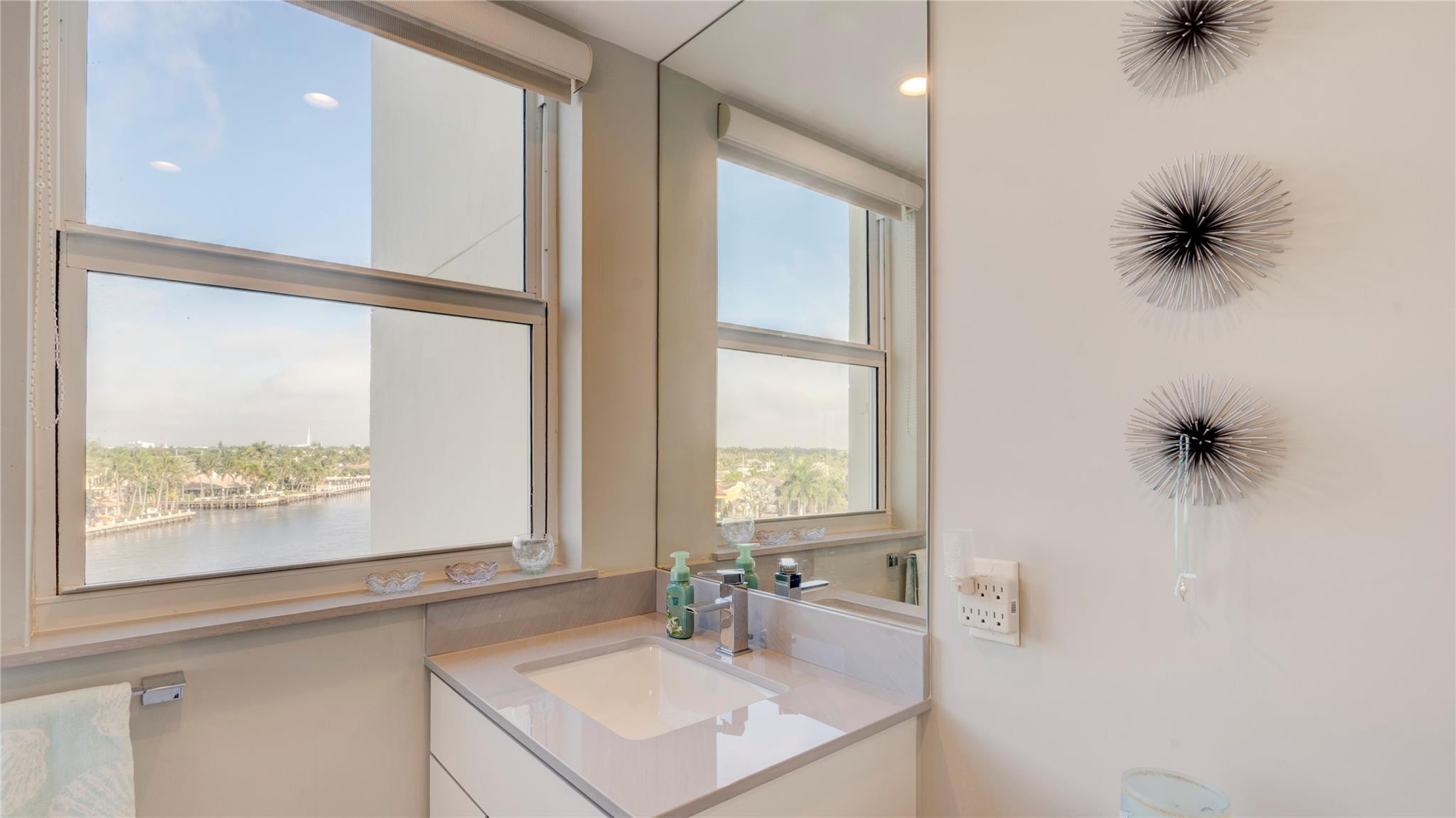 3200 NE 36th Street 608