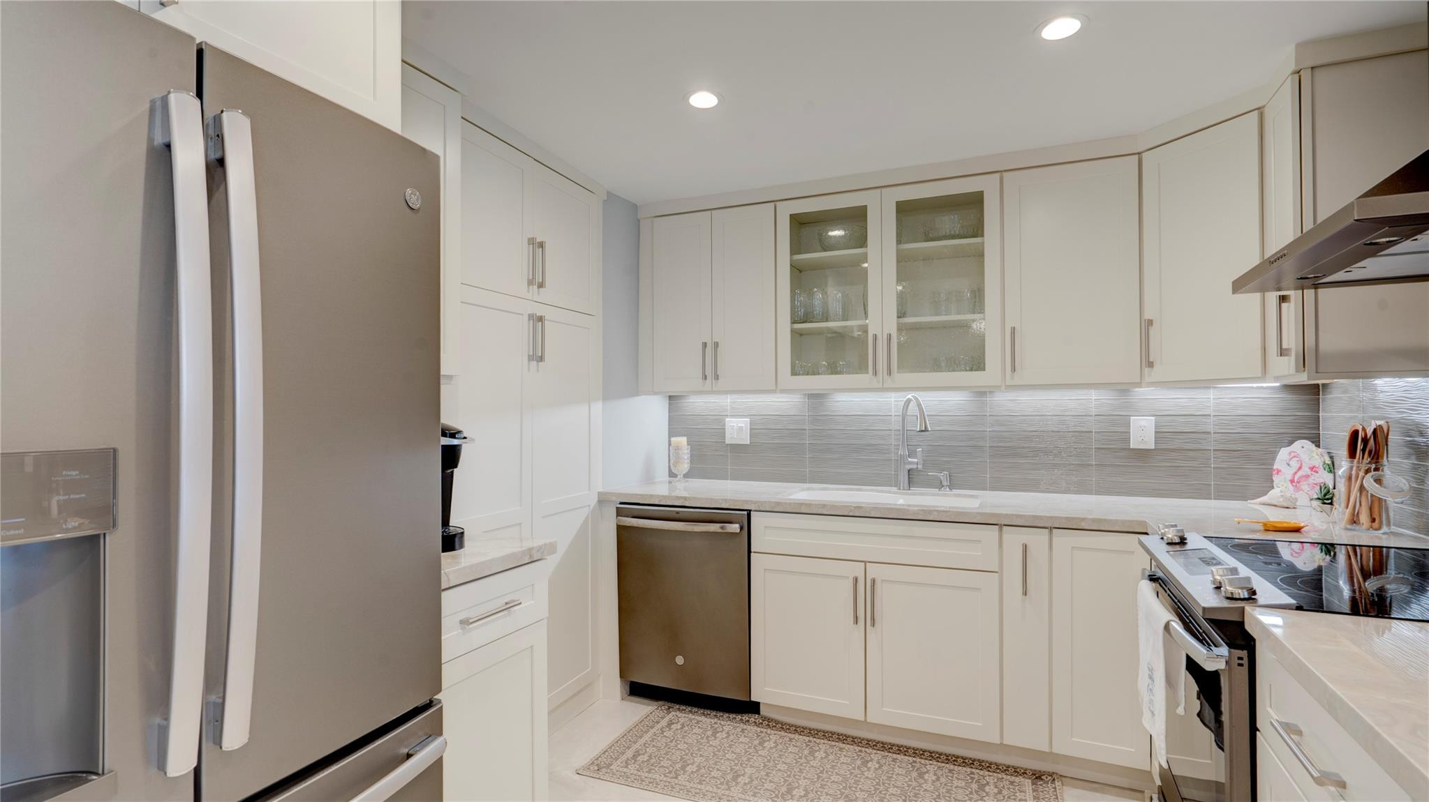 3200 NE 36th Street 608