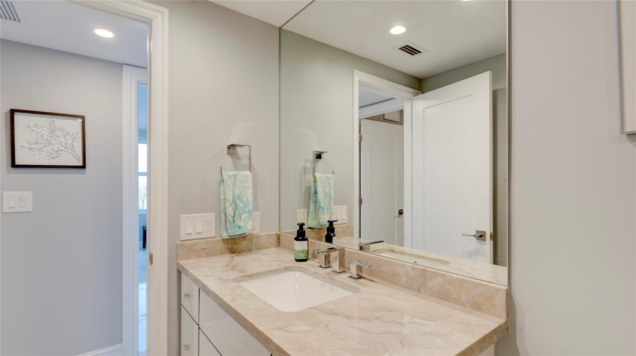3200 NE 36th Street 608