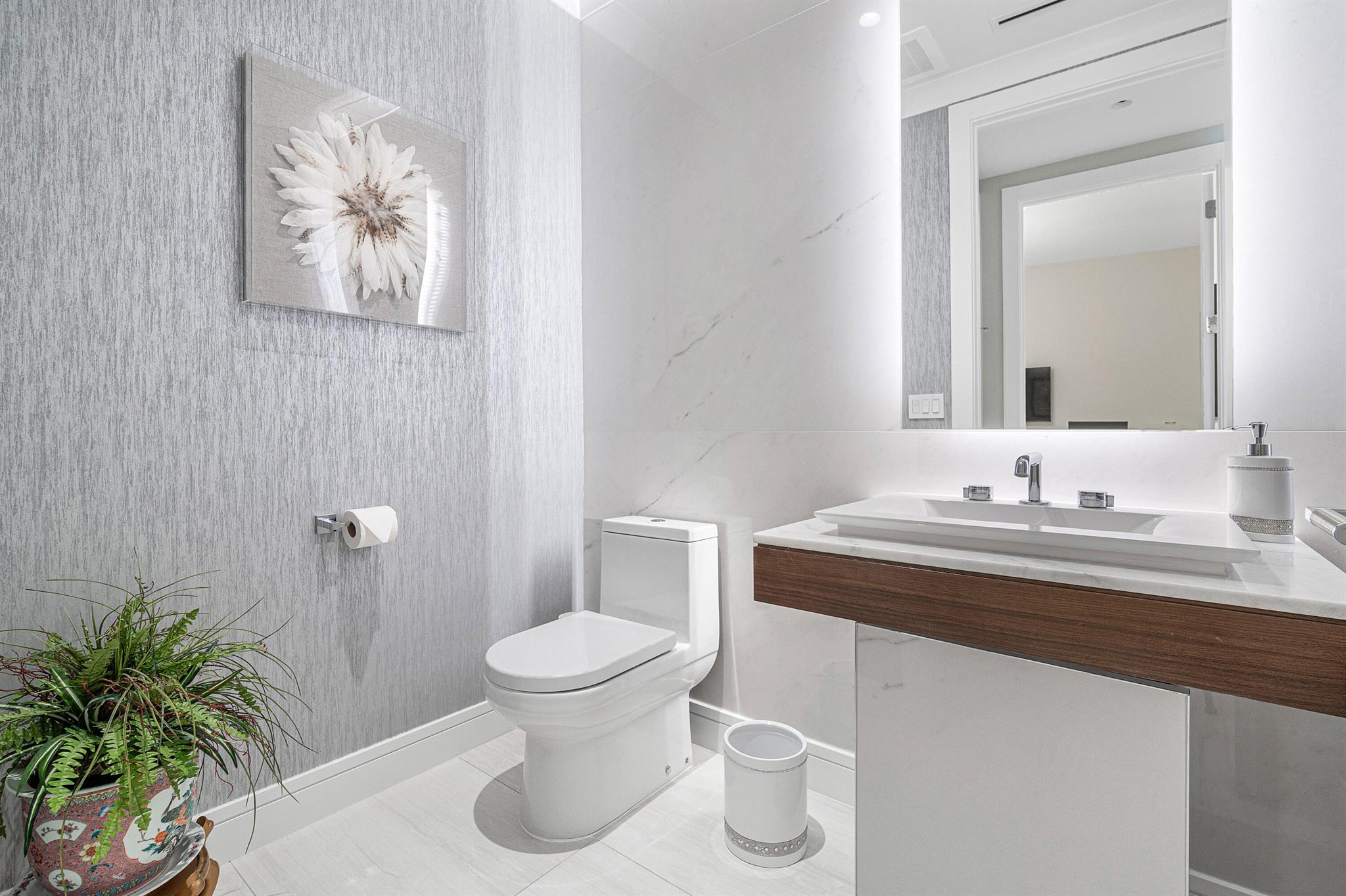 200 SE Mizner Boulevard 609