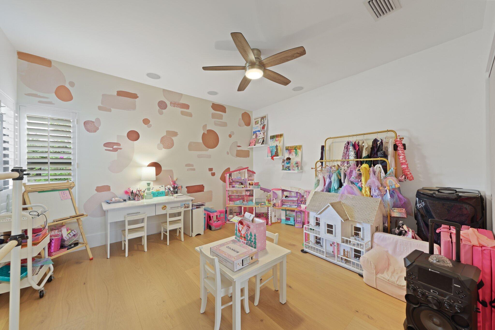 820 NE Boca Bay Colony Drive