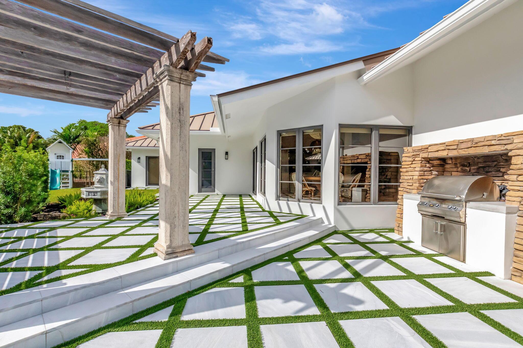 820 NE Boca Bay Colony Drive