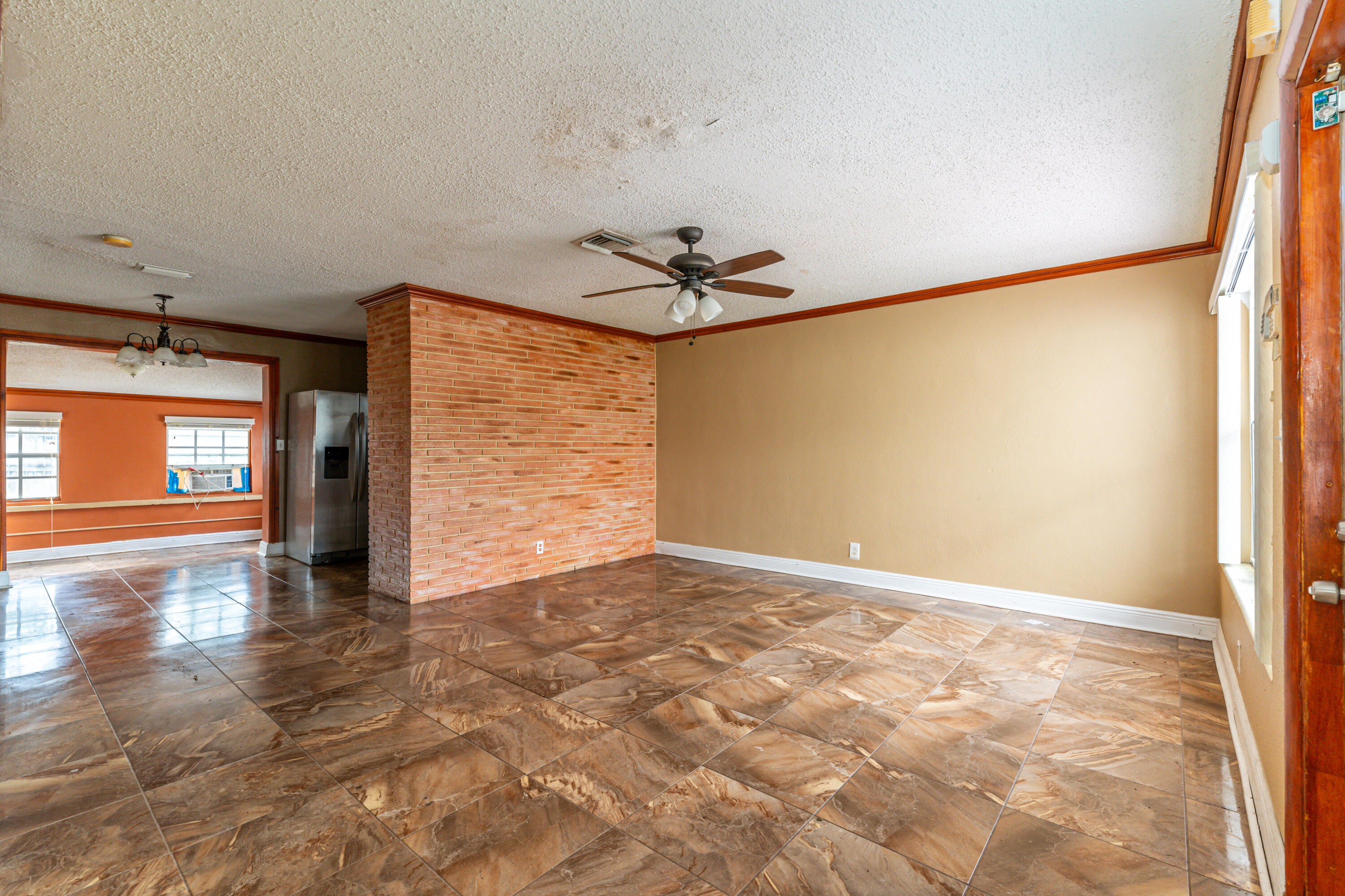 421 NW 39th Avenue