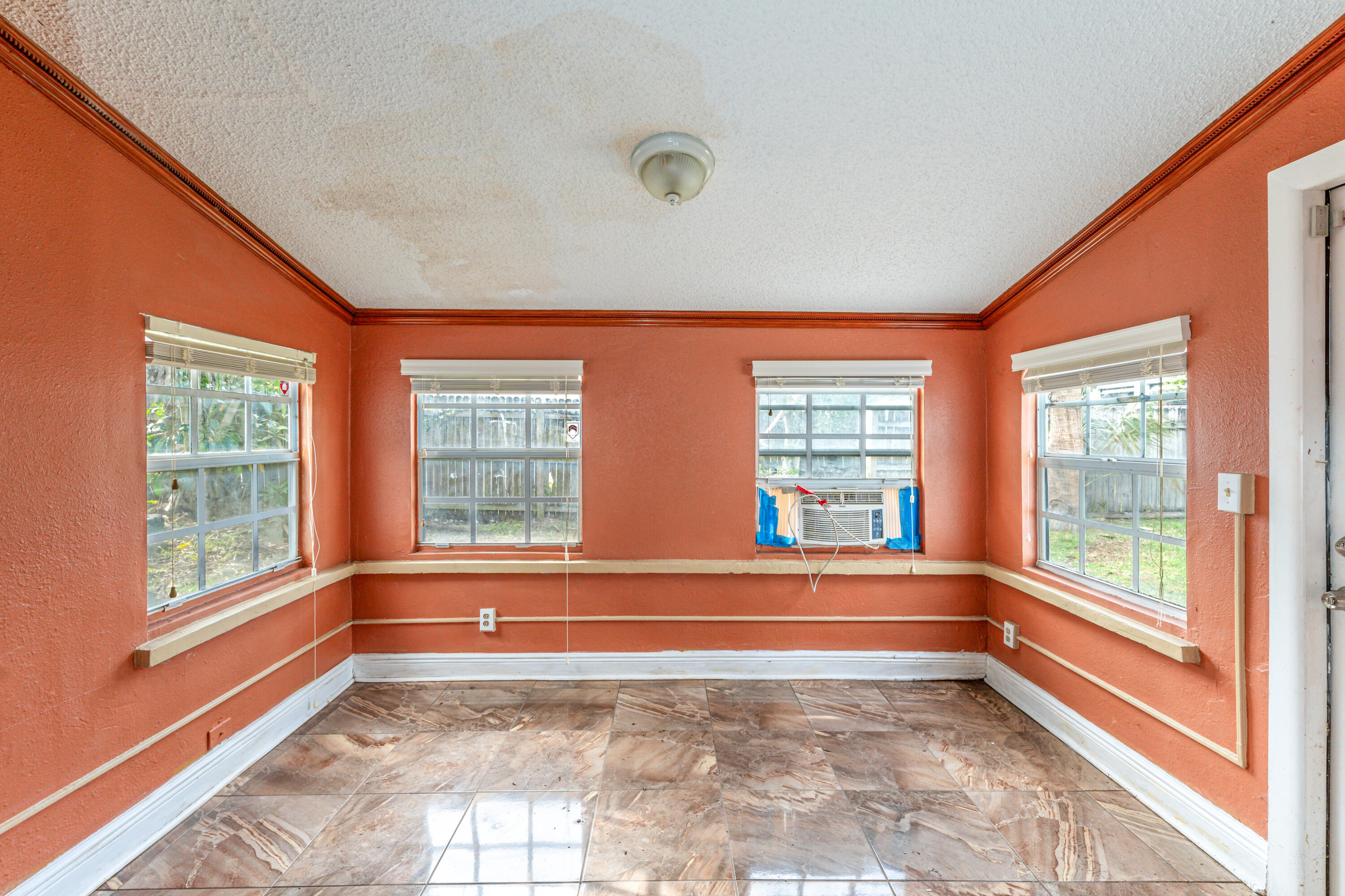 421 NW 39th Avenue