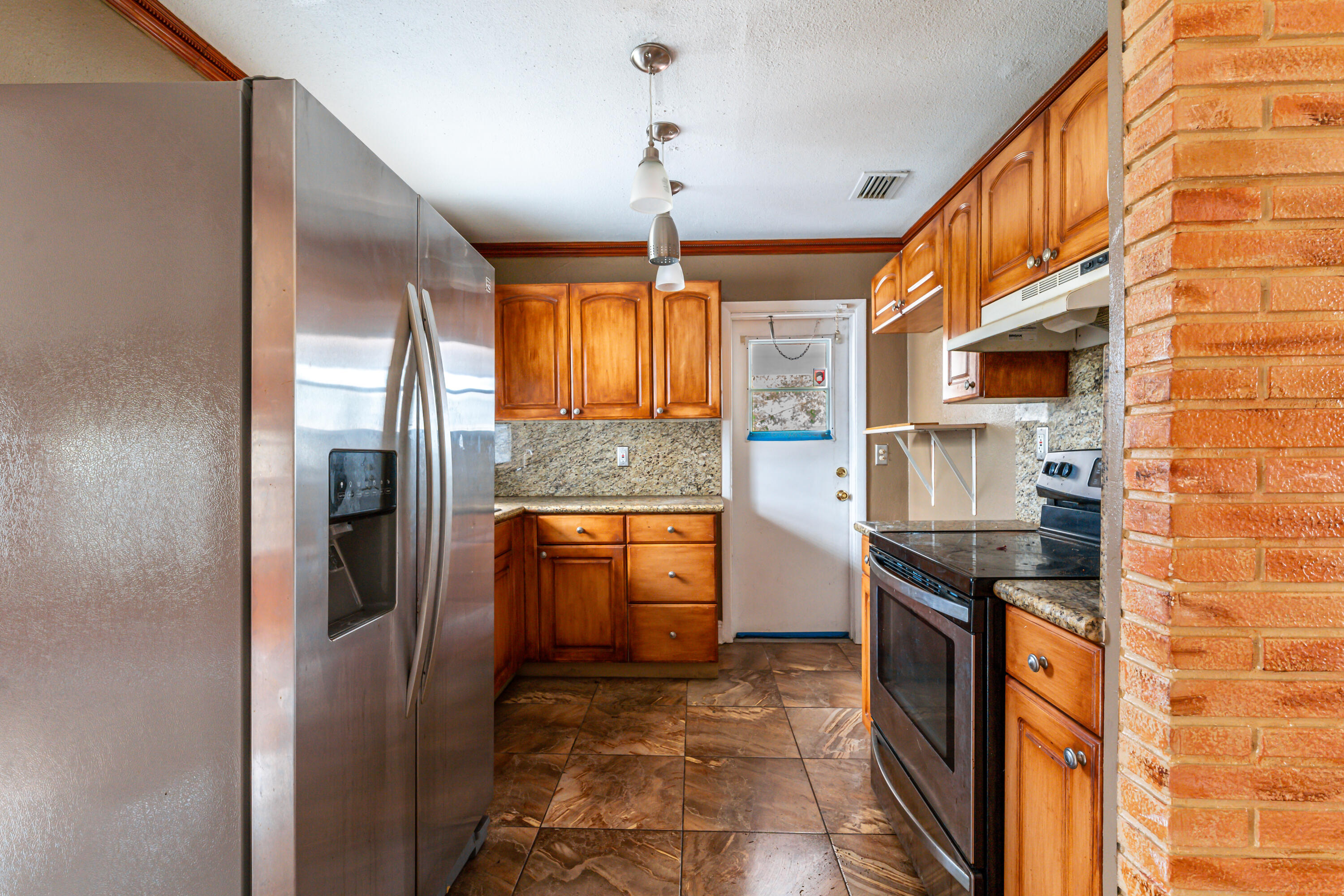 421 NW 39th Avenue
