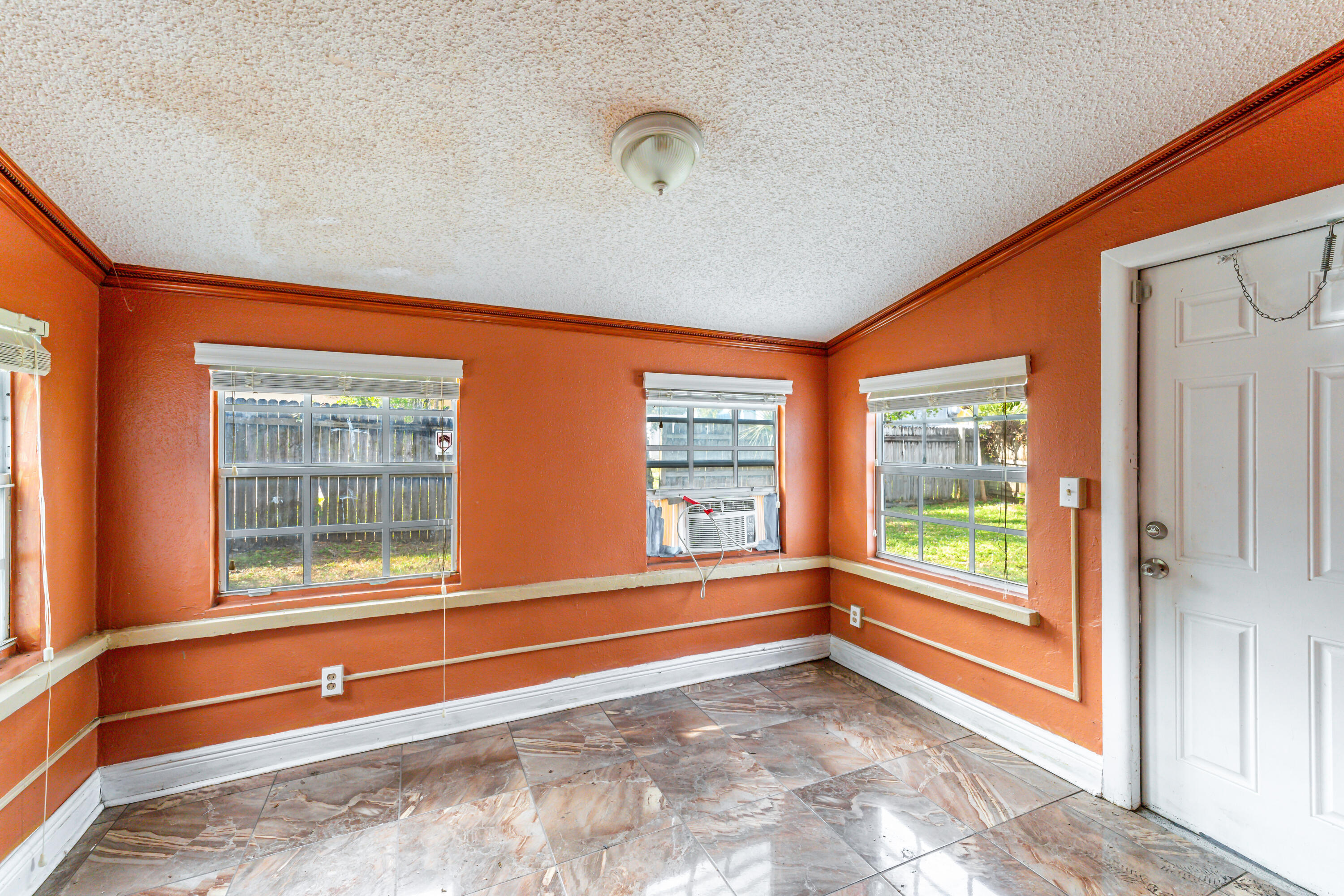 421 NW 39th Avenue