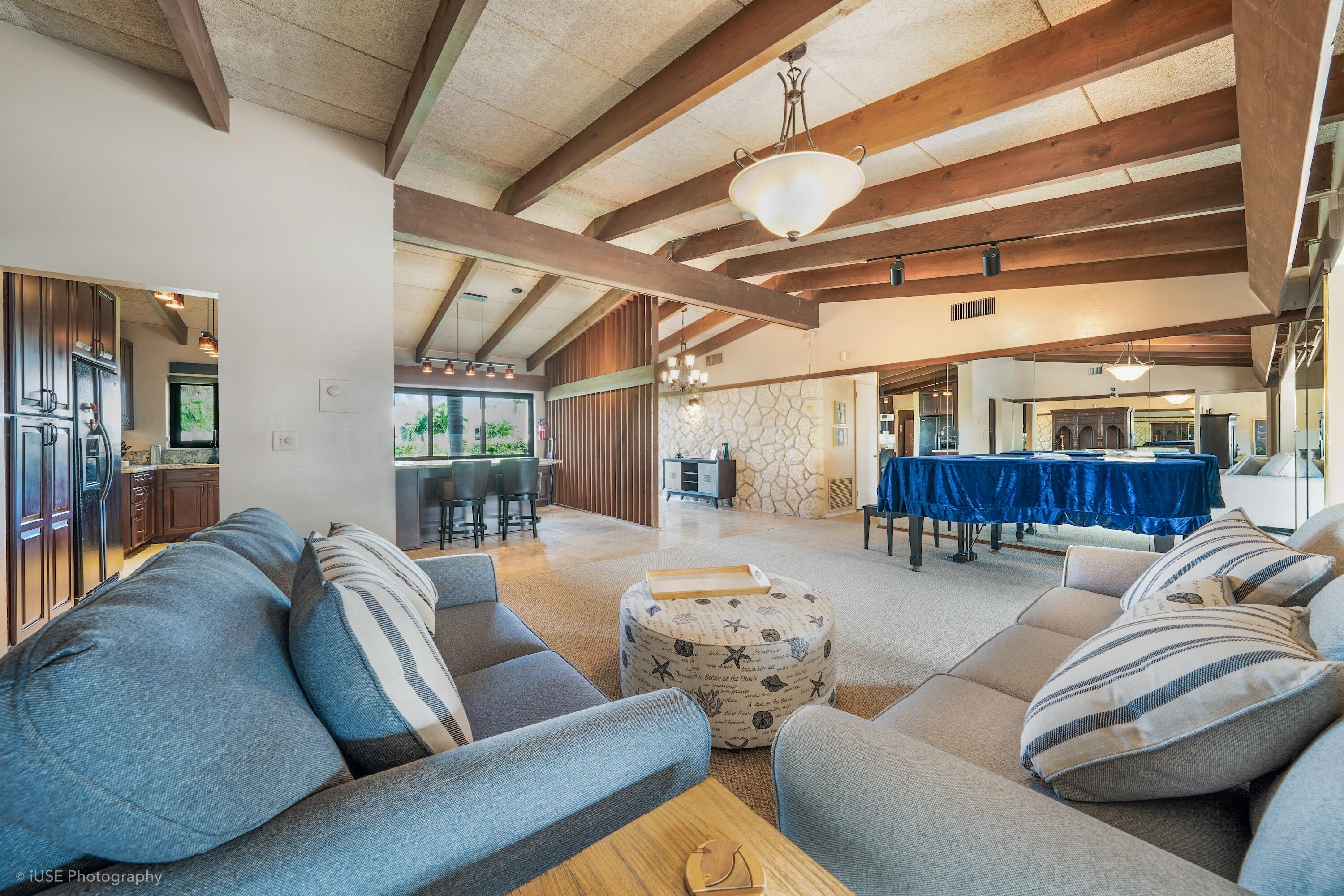 4211 NE 26th Terrace