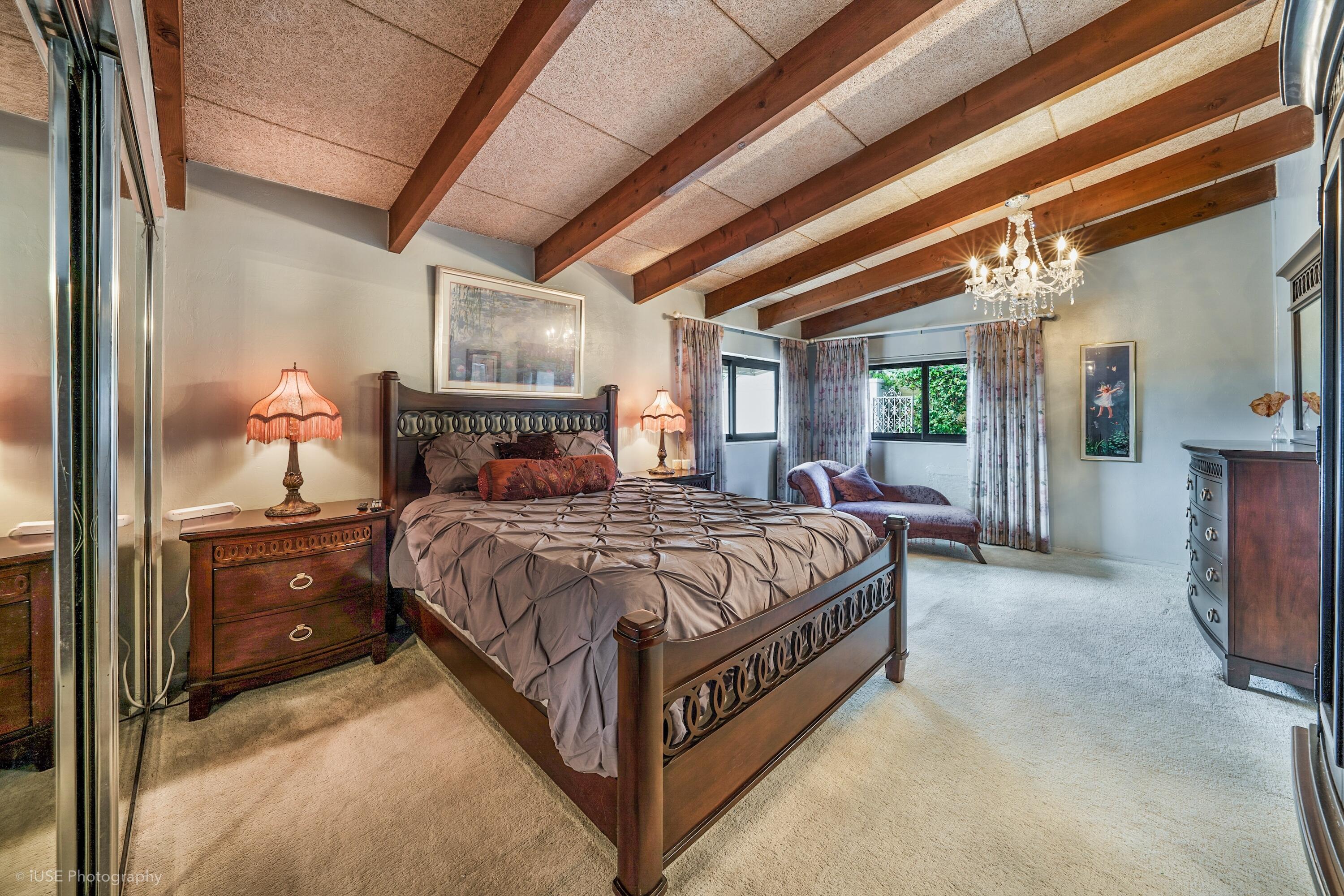 4211 NE 26th Terrace