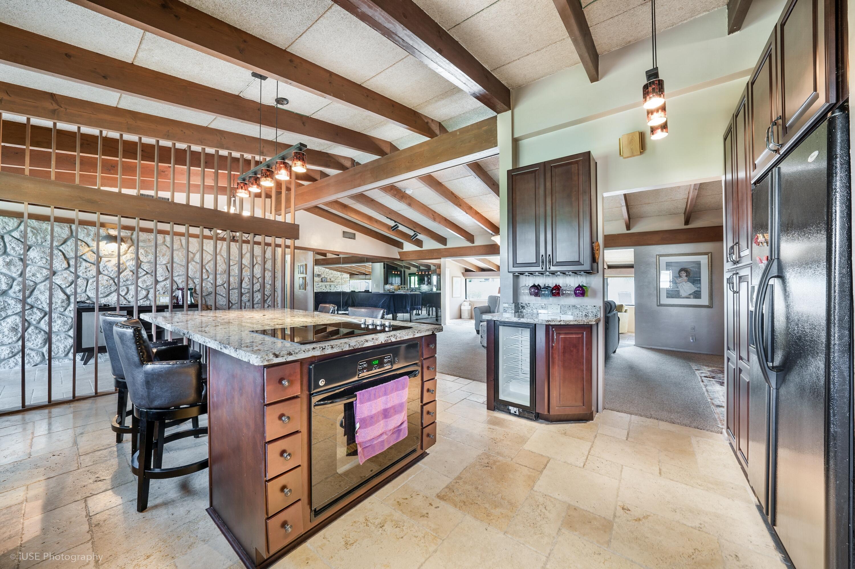 4211 NE 26th Terrace