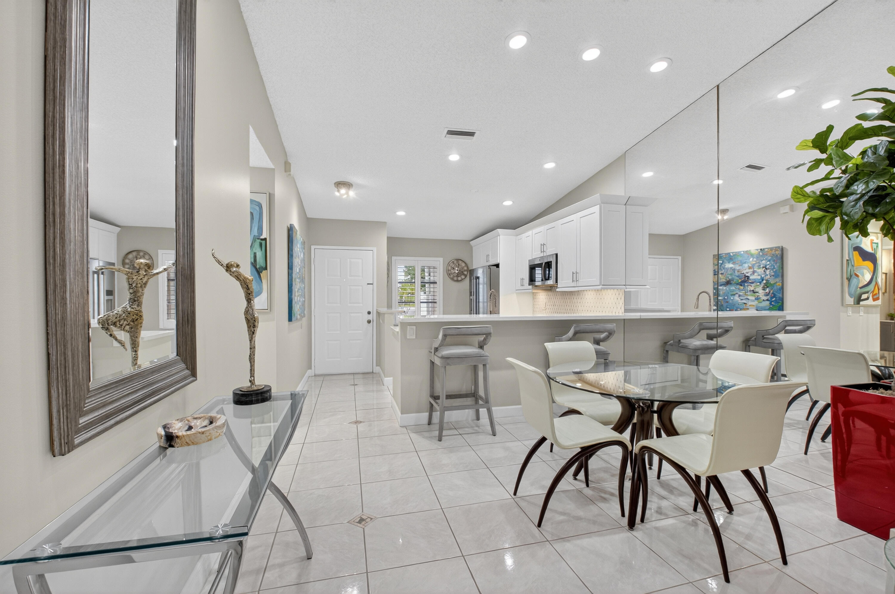8902 Meadowlark Way